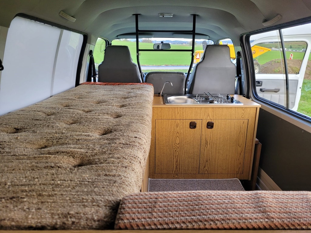 ISUZU Midi 4x2-image-5