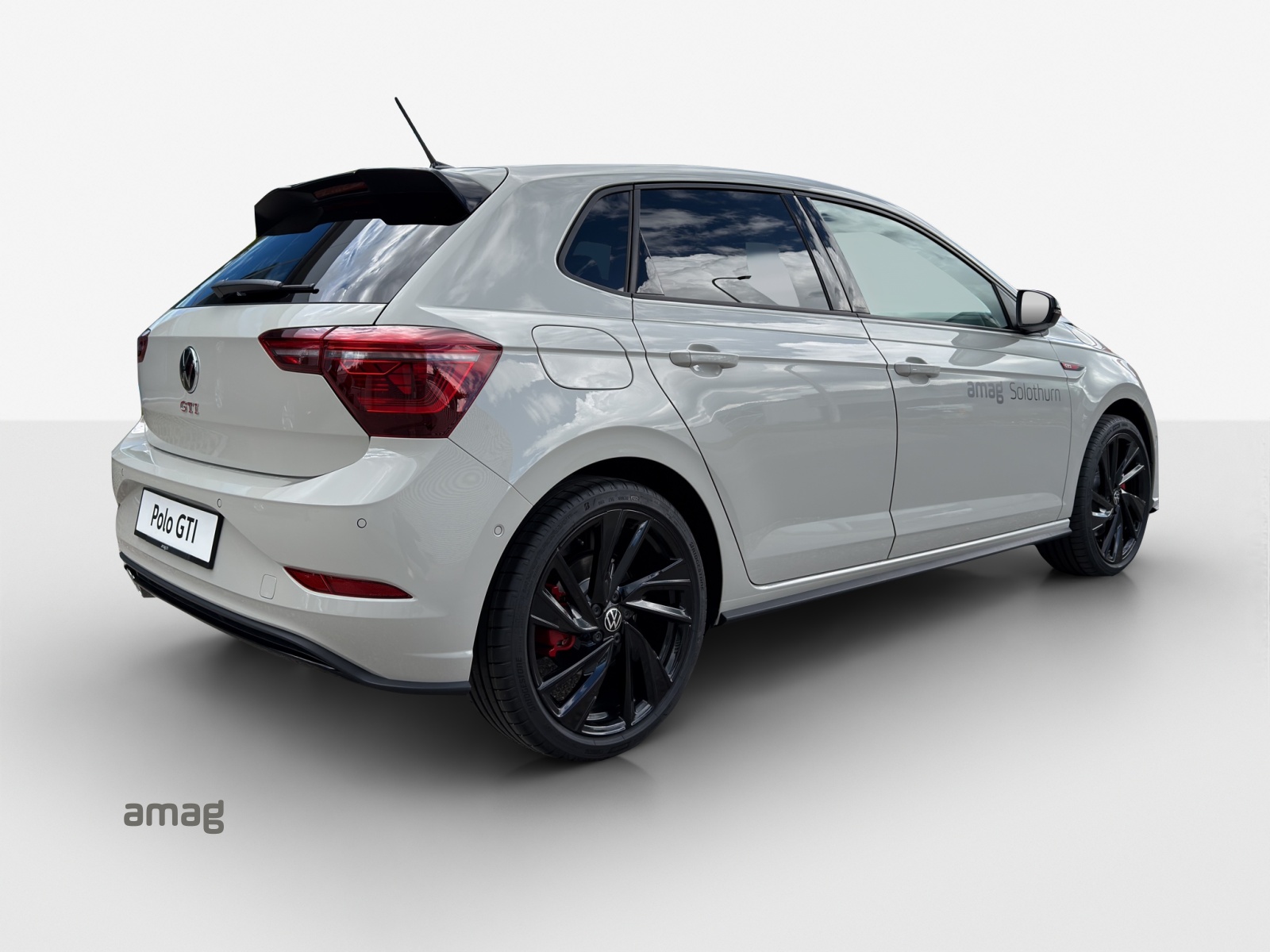 VW Polo GTI 2.0TSI 207PS-image-4
