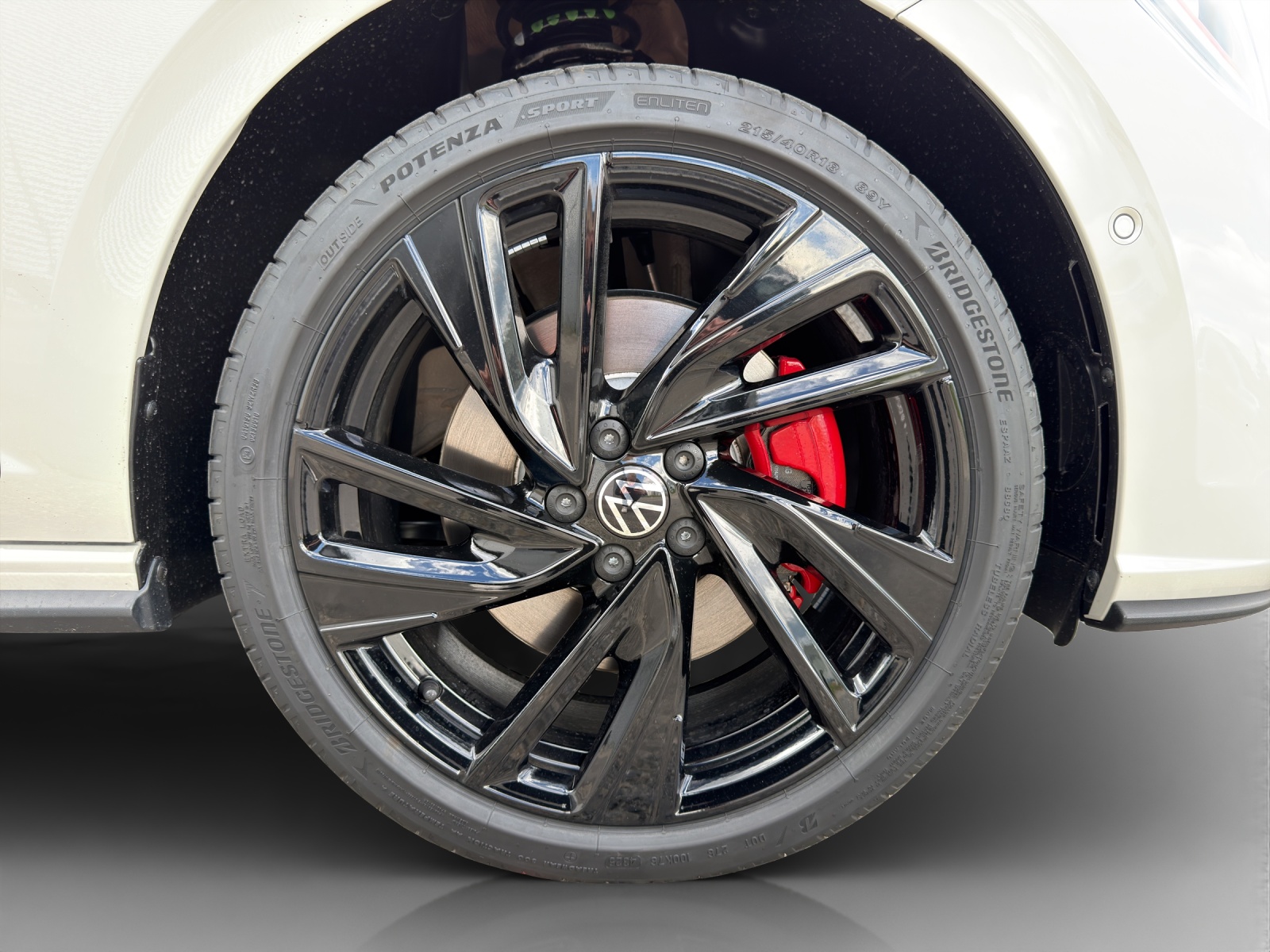VW Polo GTI 2.0TSI 207PS-image-13