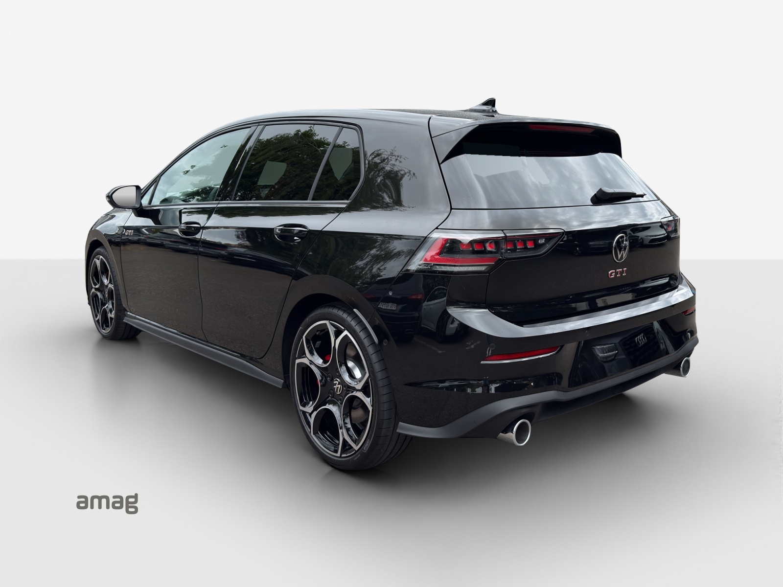 VW Golf 2.0 TSI GTI DSG-image-2