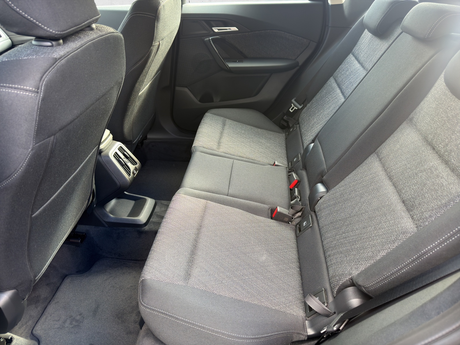 BMW X1 sDrive 18i-image-10