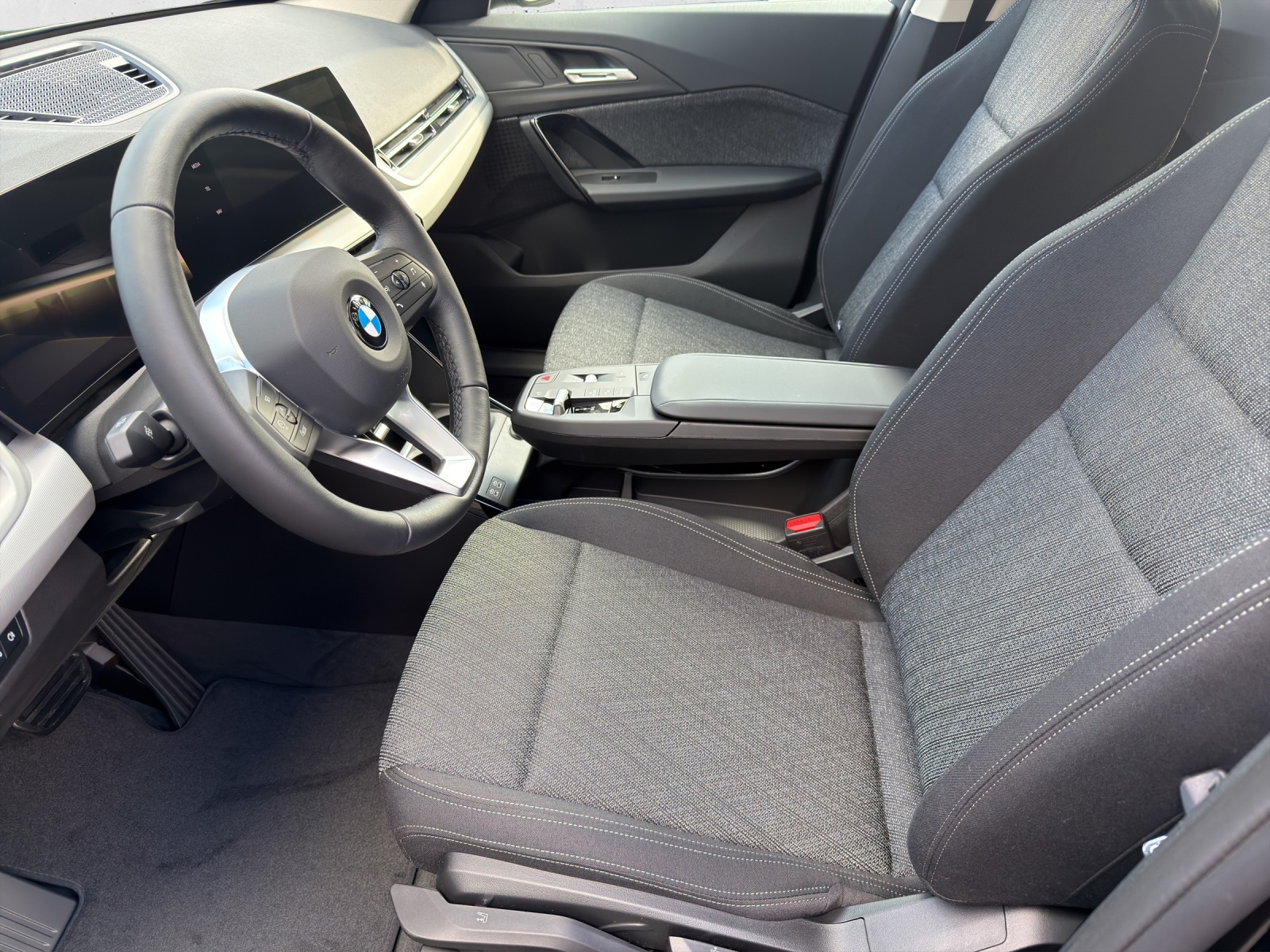 BMW X1 sDrive 18i-image-9