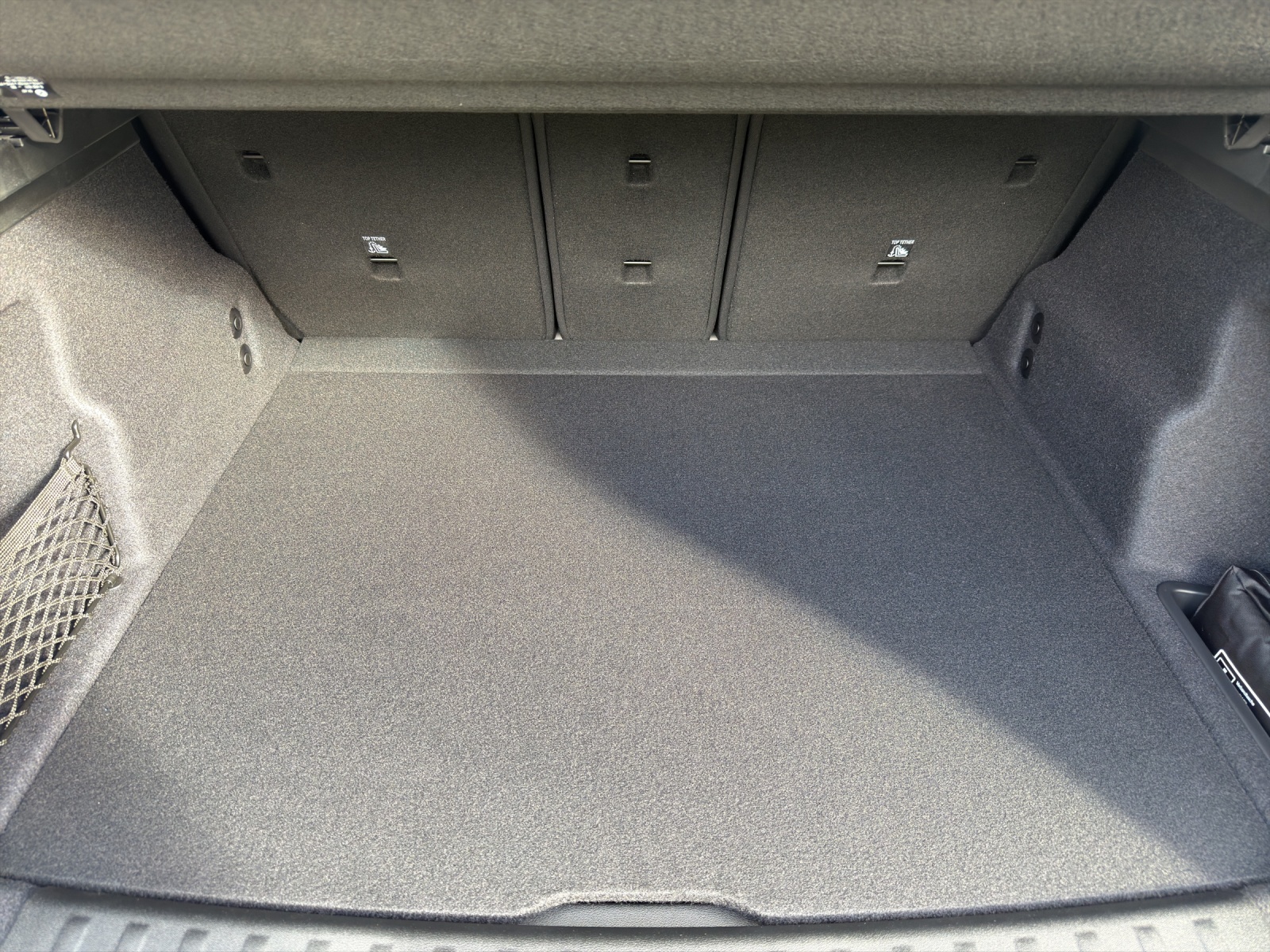 BMW X1 sDrive 18i-image-14