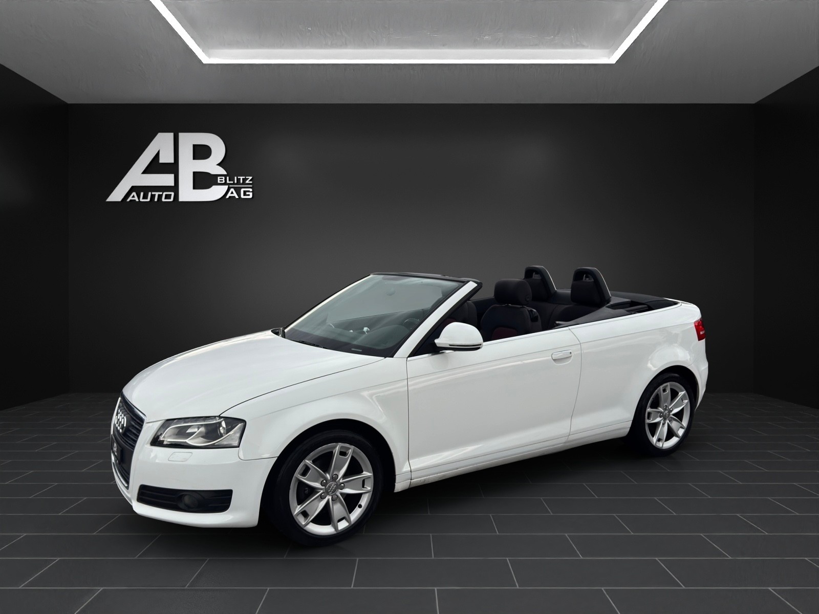 AUDI A3 Cabriolet 1.8 TFSI S-Line Ambition S-tronic-image-1