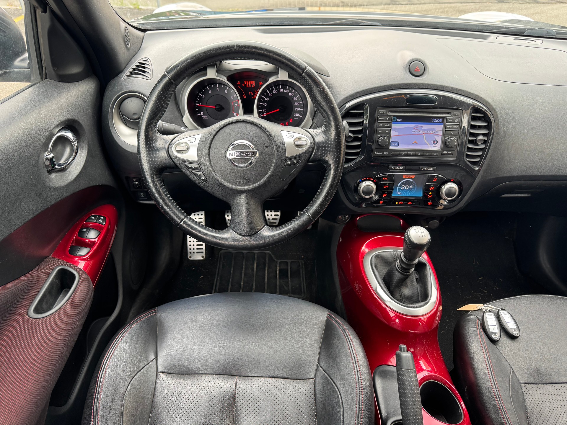 NISSAN Juke 1.6 DIG-T tekna-image-8