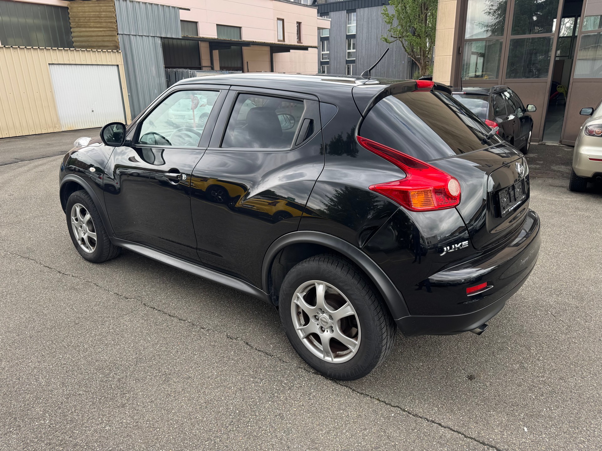 NISSAN Juke 1.6 DIG-T tekna-image-2