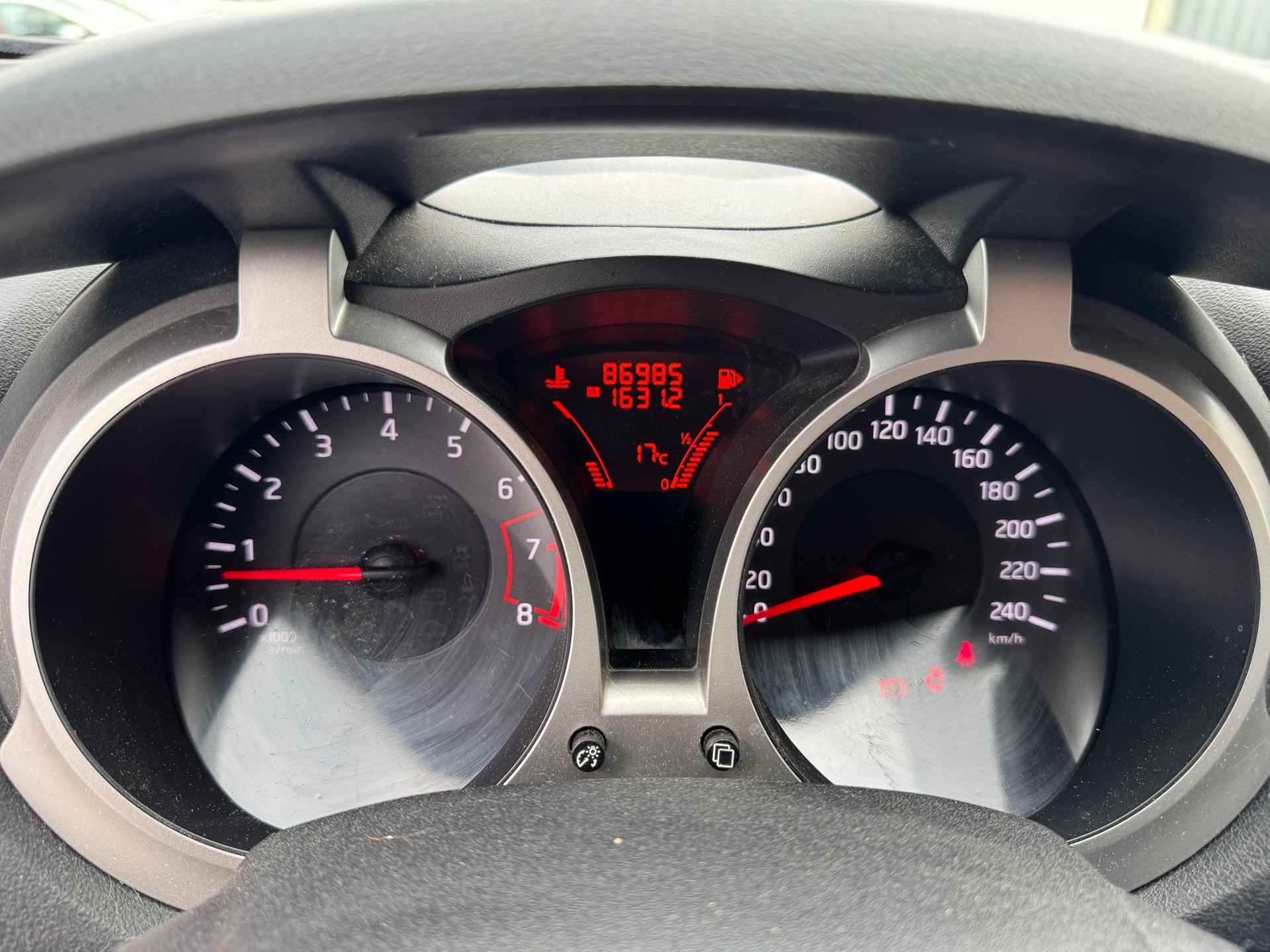 NISSAN Juke 1.6 DIG-T tekna-image-13