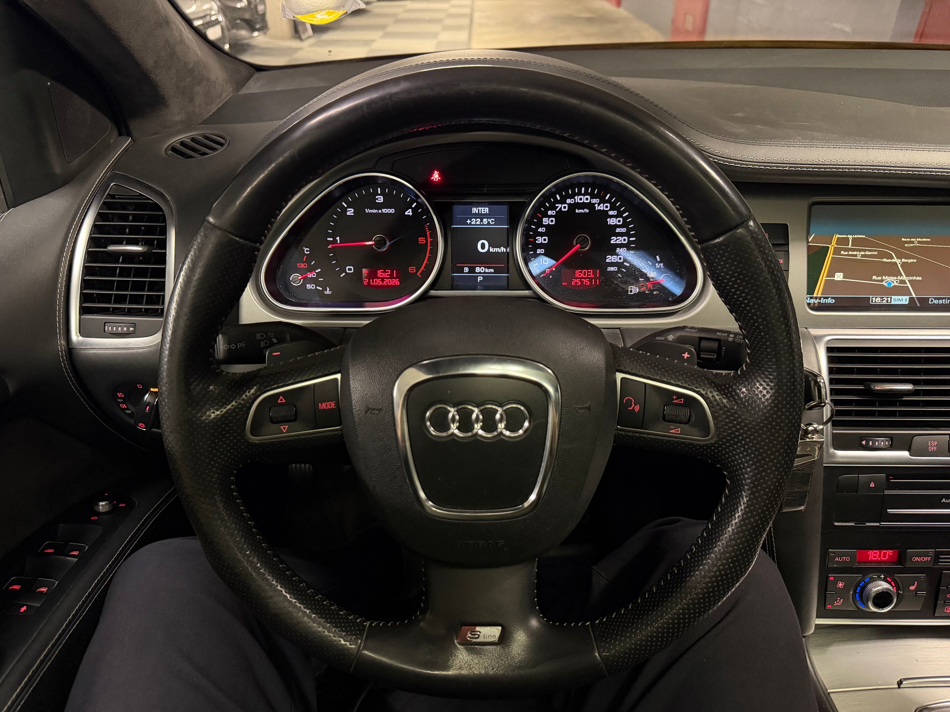 AUDI Q7 3.0 TDI quattro tiptronic-image-11