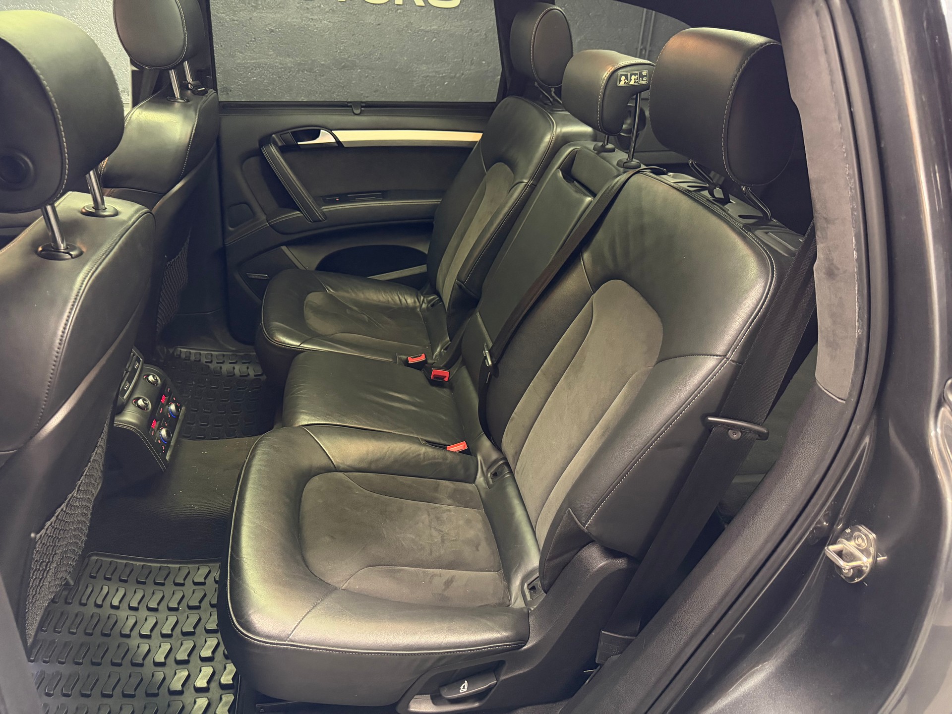 AUDI Q7 3.0 TDI quattro tiptronic-image-8