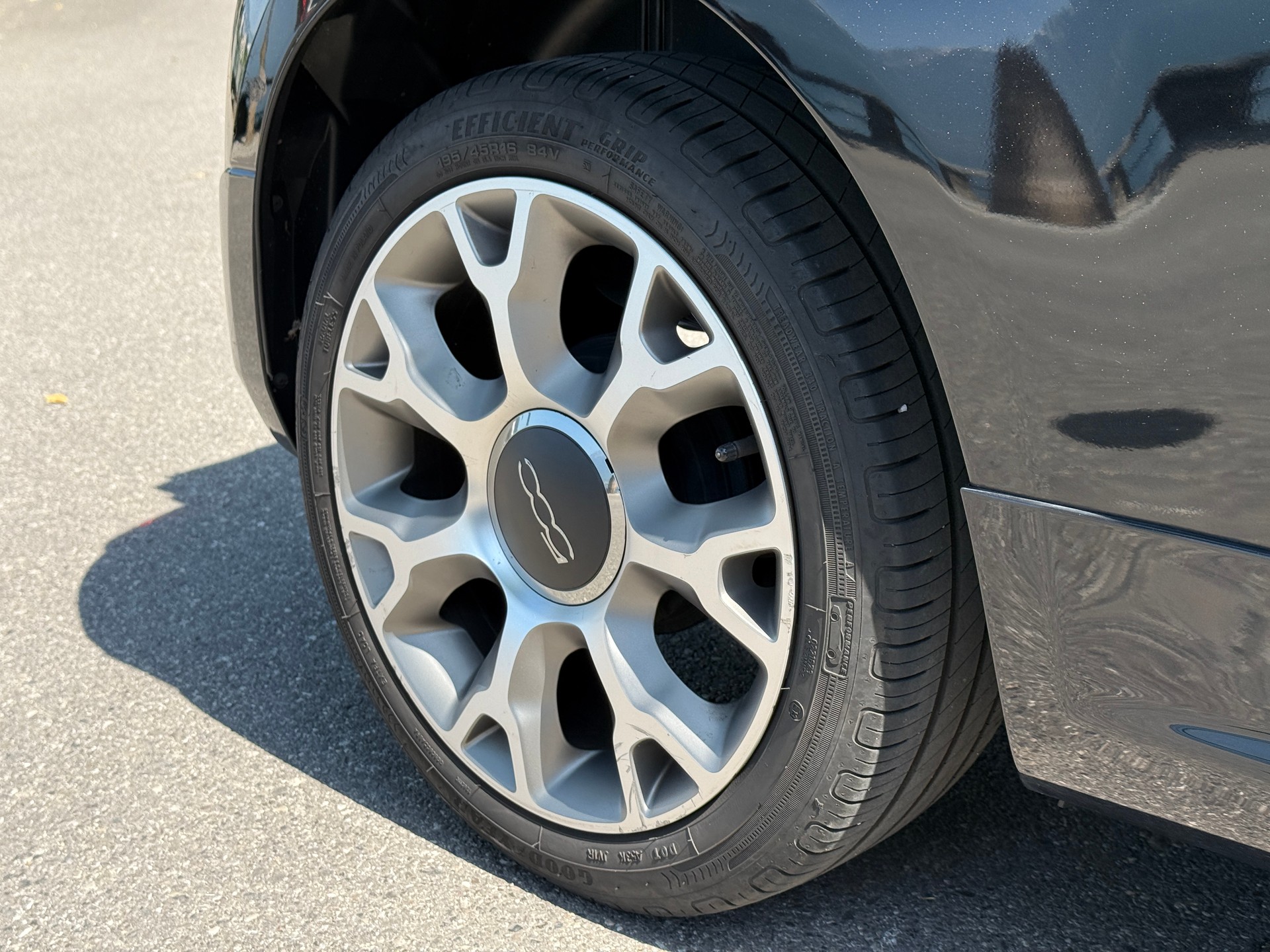 FIAT 500C 0.9 Twinair Rockstar-image-16