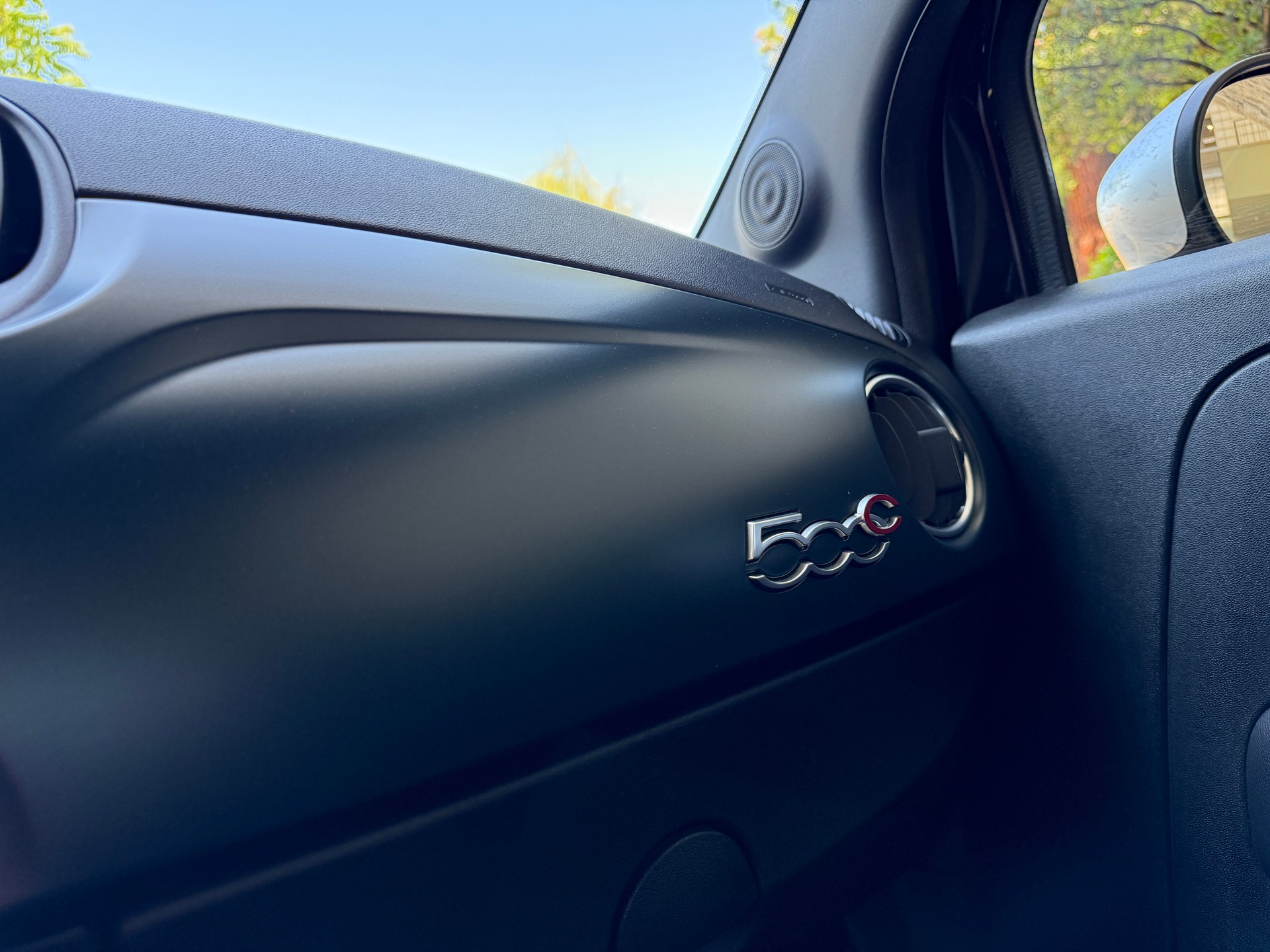 FIAT 500C 0.9 Twinair Rockstar-image-11