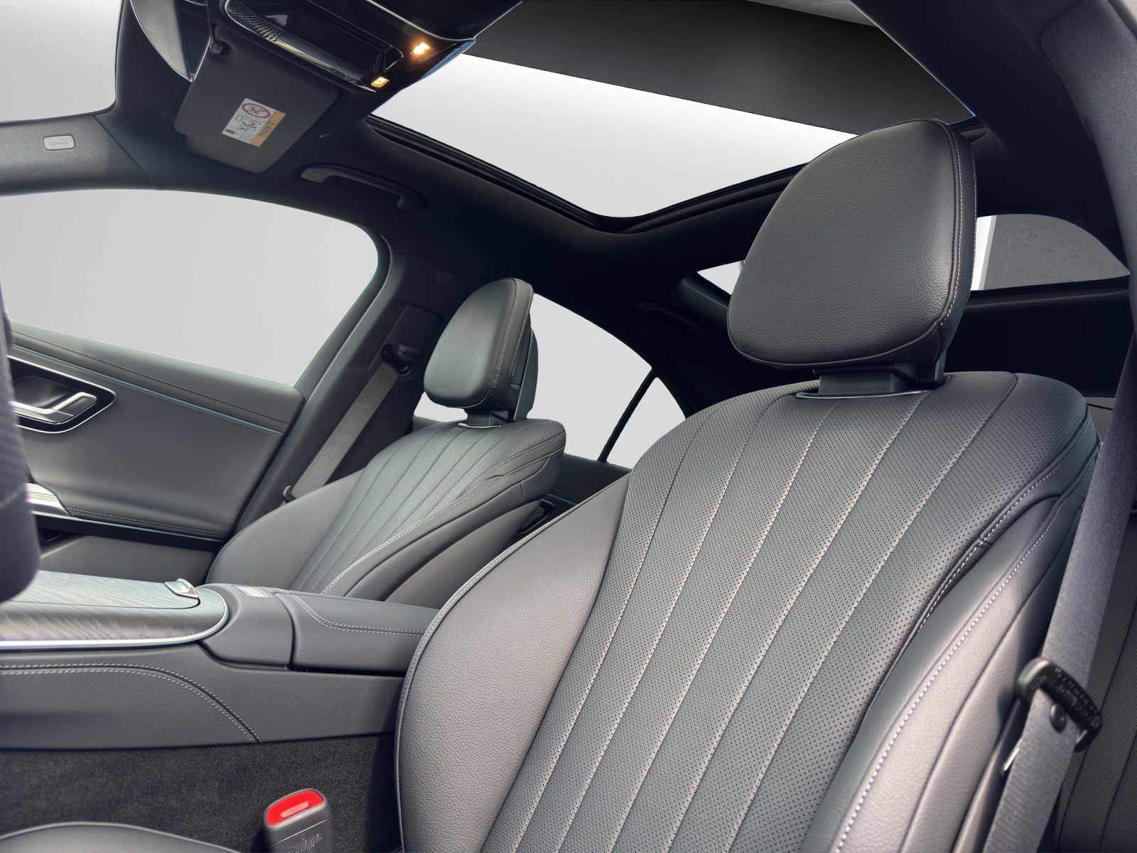 MERCEDES-BENZ E 300 e 4Matic EQ Hybrid 9G-Tronic-image-8