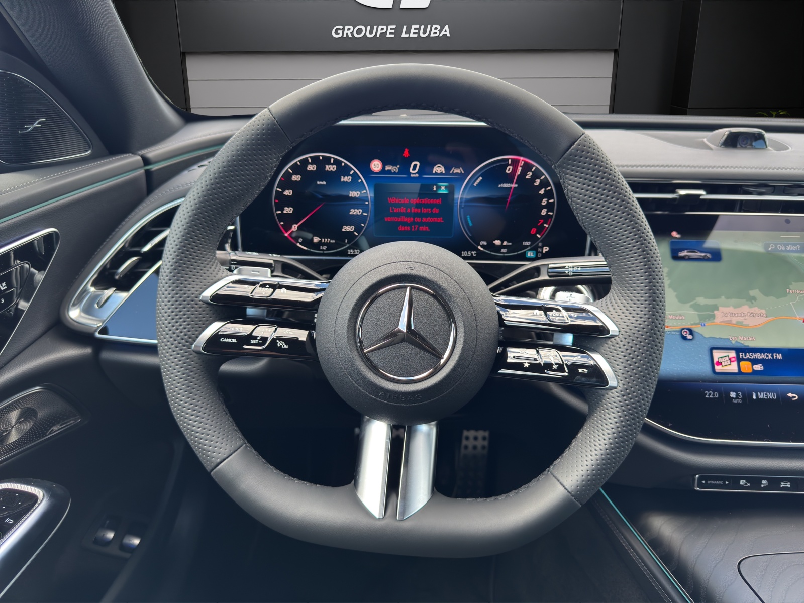 MERCEDES-BENZ E 300 e 4Matic EQ Hybrid 9G-Tronic-image-14