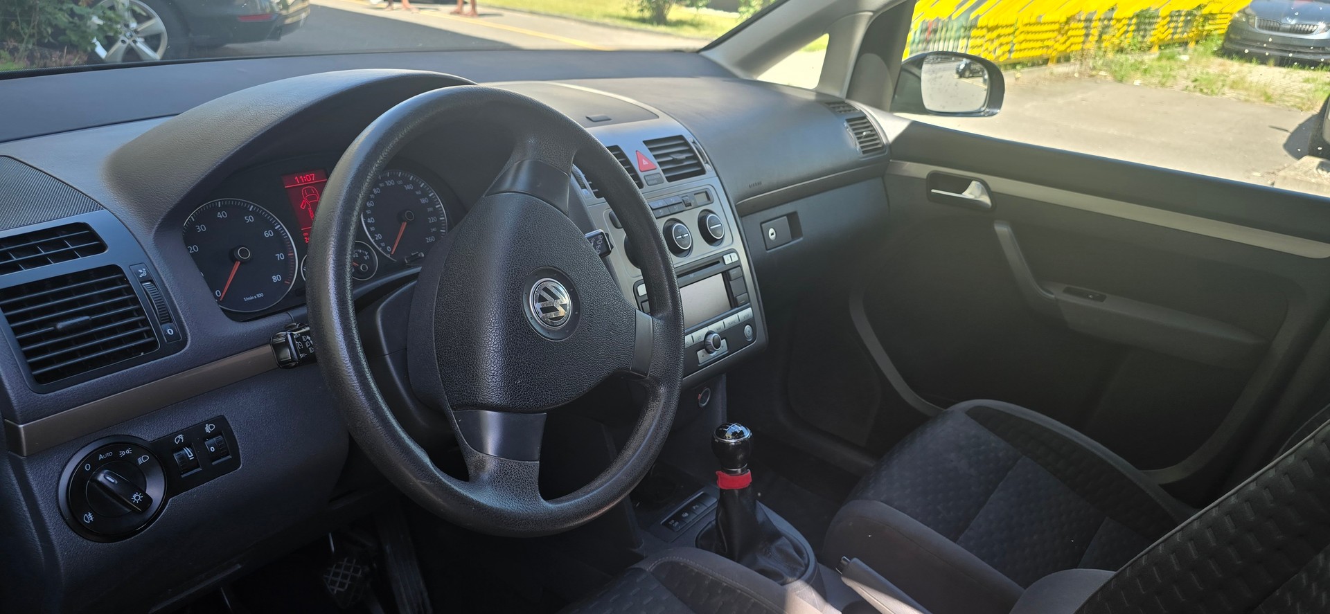 VW Touran 1.4 TSI Trendline-image-7