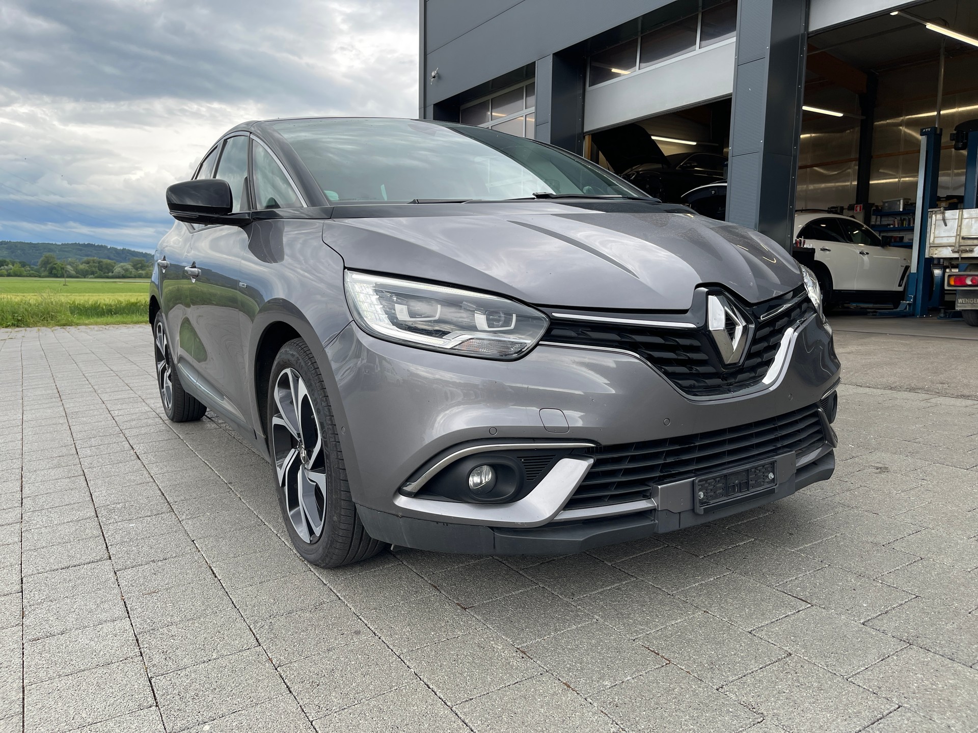 RENAULT Scénic 1.6 dCi Bose EDC-image-5