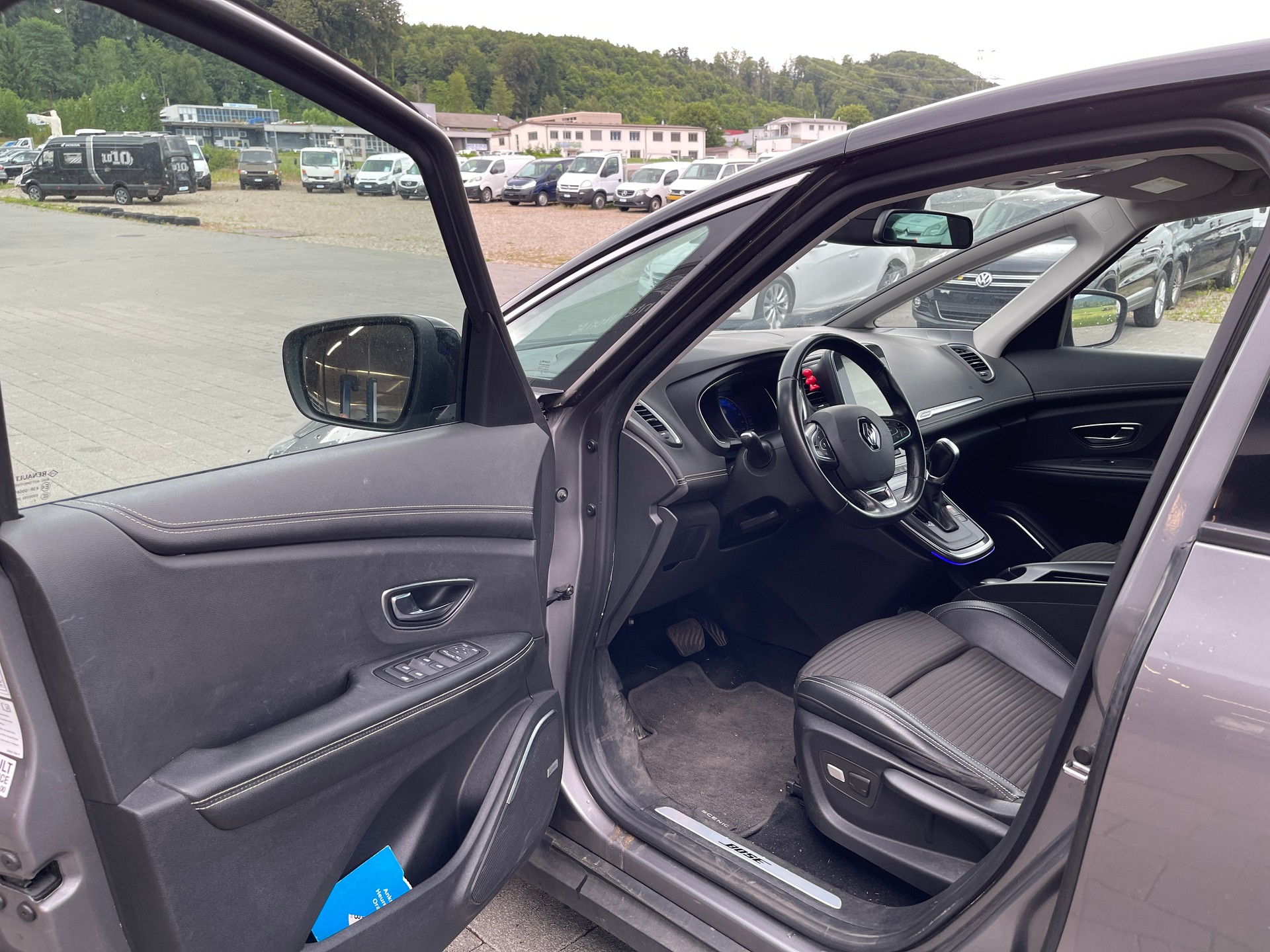RENAULT Scénic 1.6 dCi Bose EDC-image-6