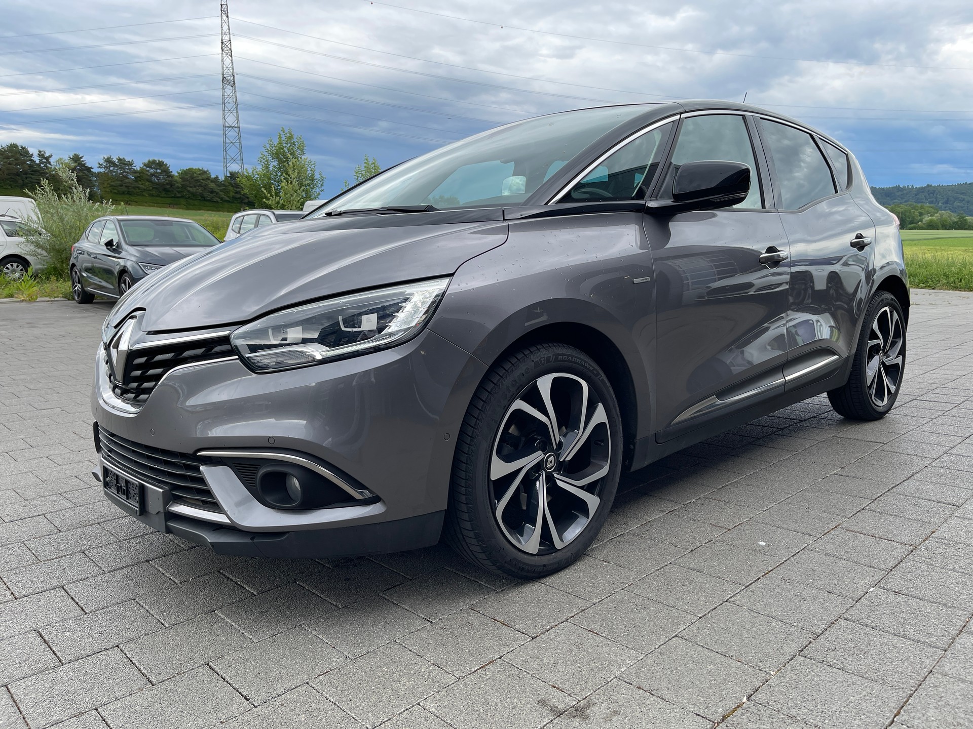 RENAULT Scénic 1.6 dCi Bose EDC-image-1
