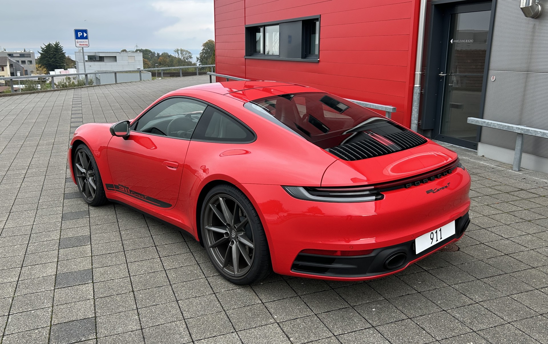 PORSCHE 911 Carrera T-image-2