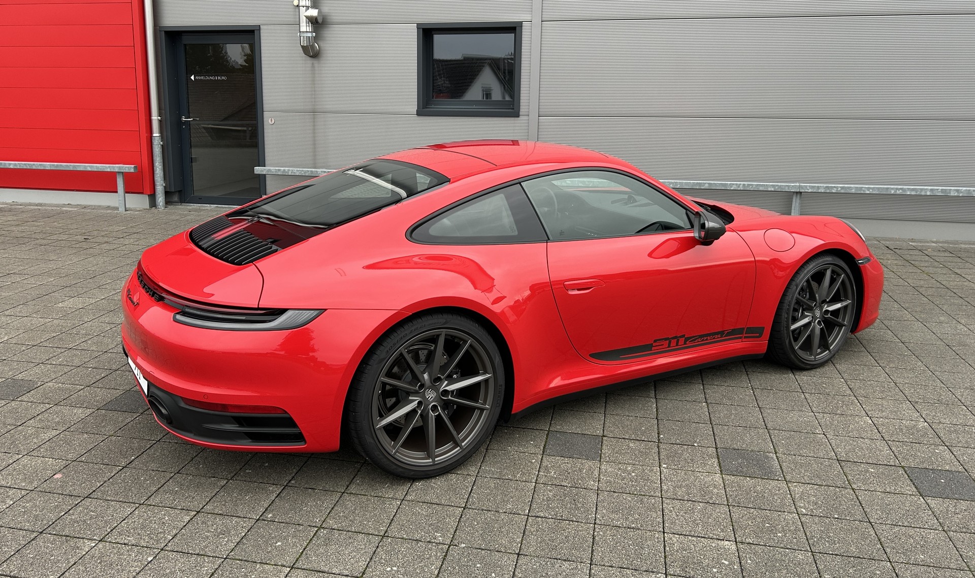PORSCHE 911 Carrera T-image-4