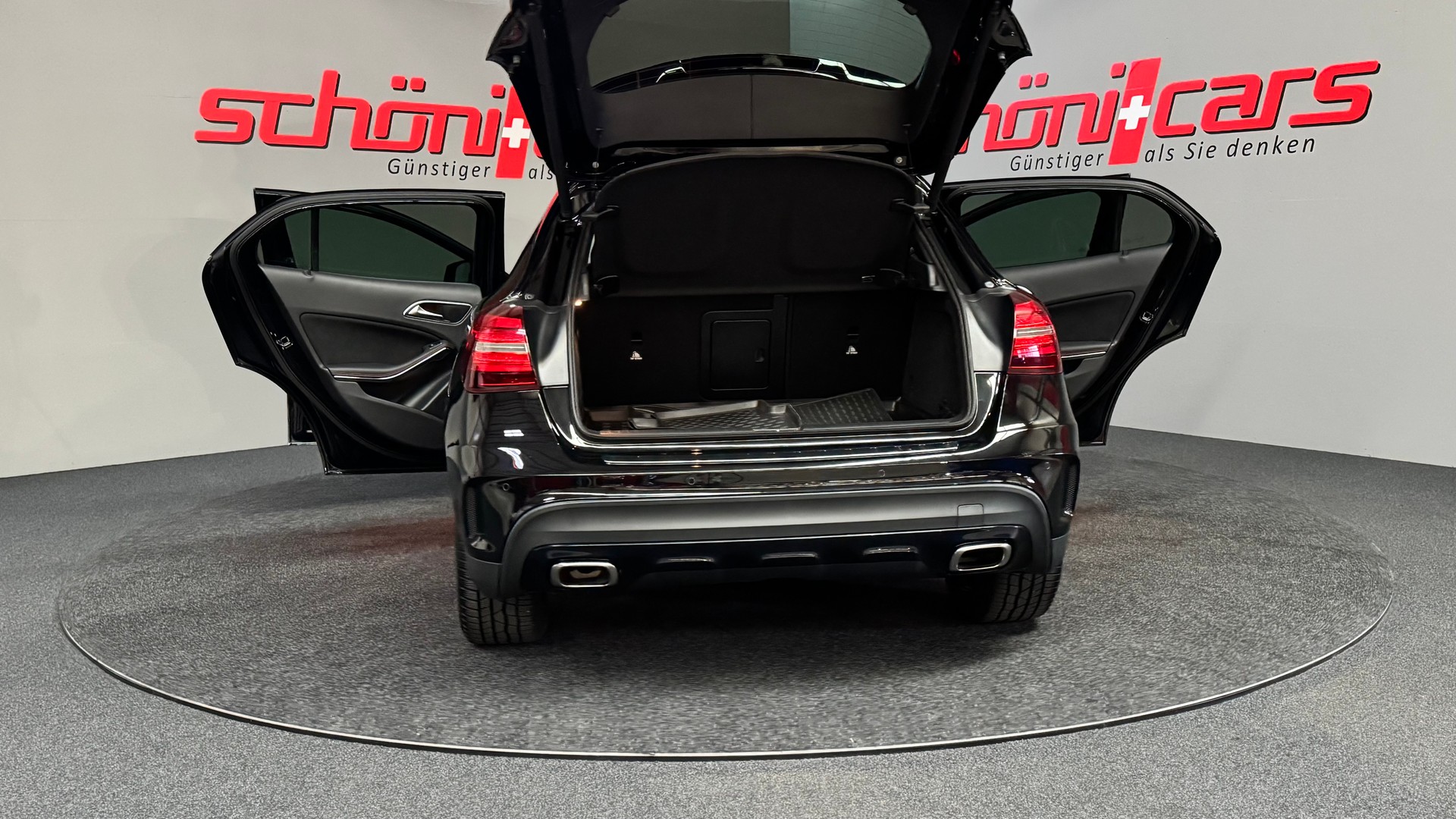 MERCEDES-BENZ GLA 250 AMG Line Swiss Star 4Matic 7G-DCT-image-5