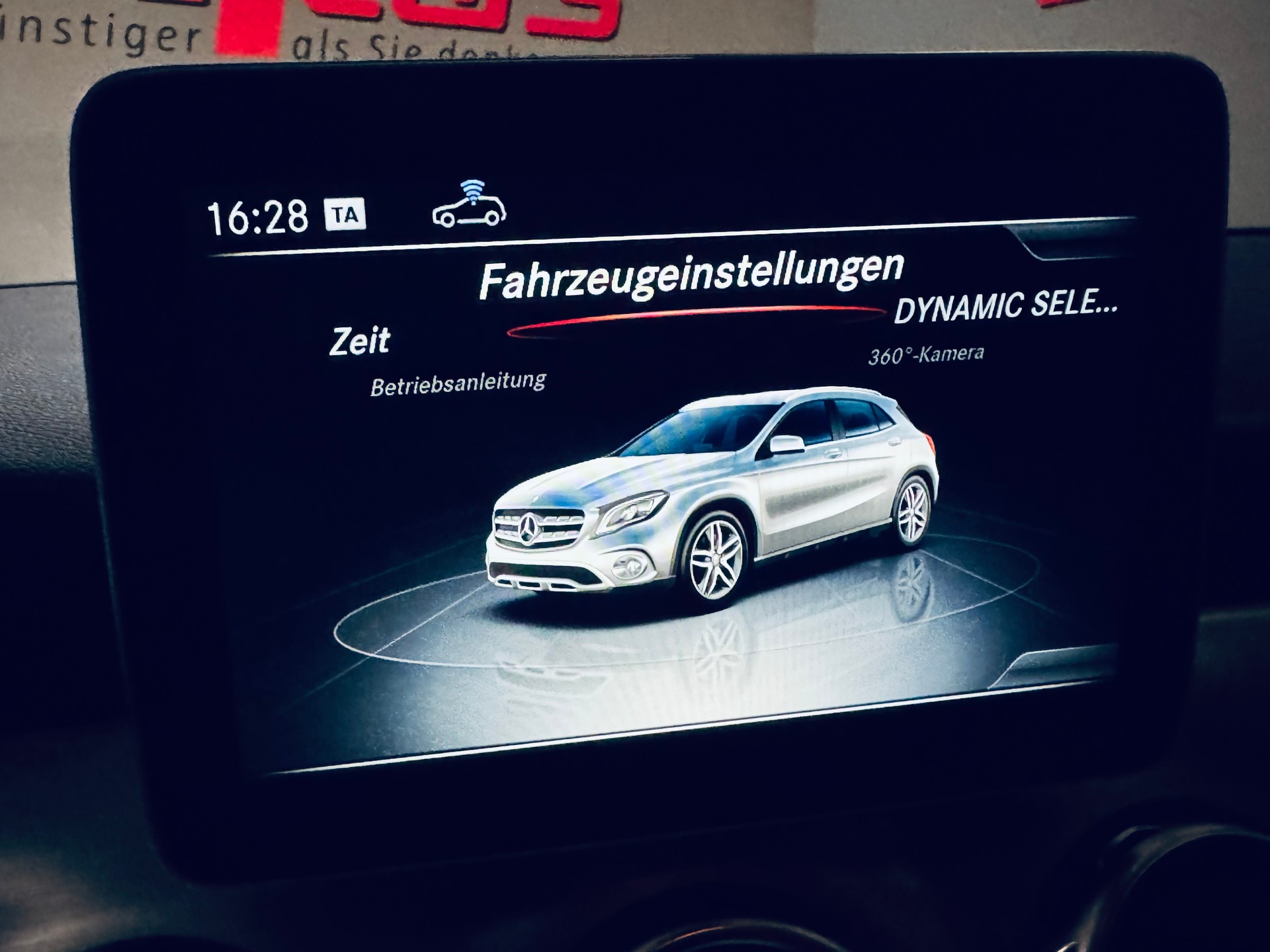 MERCEDES-BENZ GLA 250 AMG Line Swiss Star 4Matic 7G-DCT-image-28