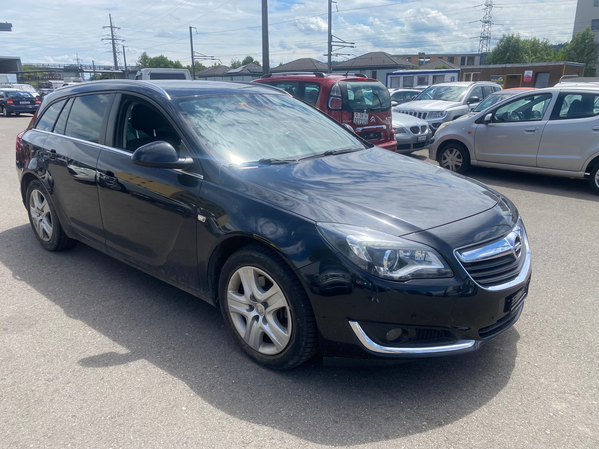 OPEL Insignia Sports Tourer 1.6 Turbo Edition Automatic-image-1