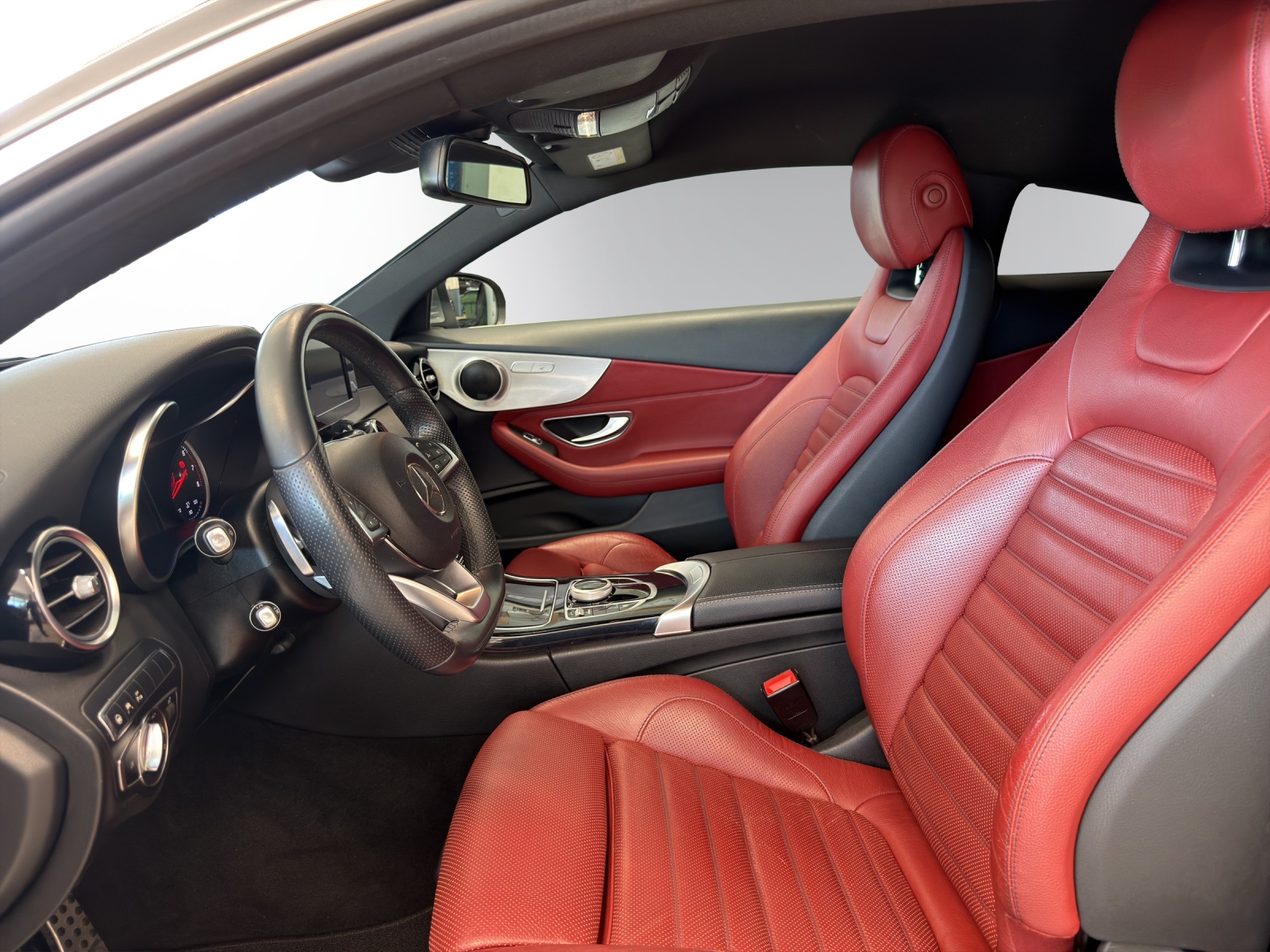 MERCEDES-BENZ C 200 AMG Line 4Matic-image-7