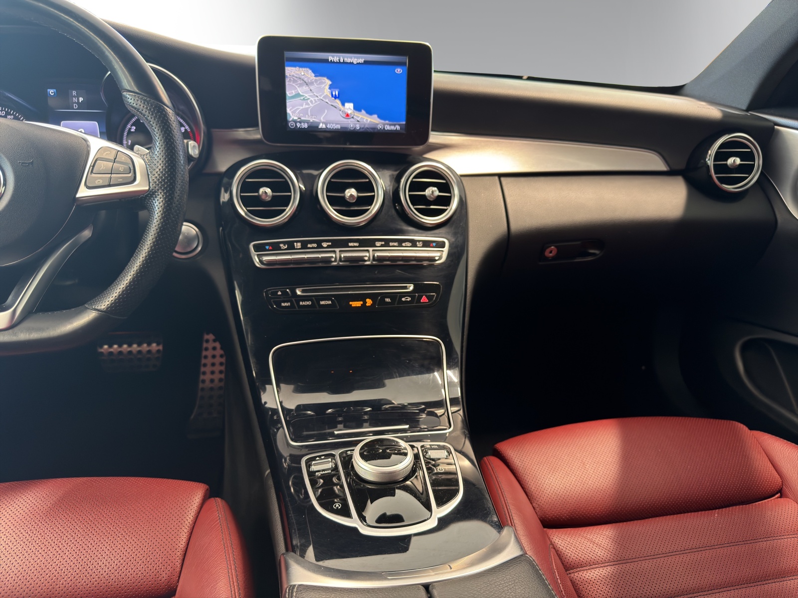 MERCEDES-BENZ C 200 AMG Line 4Matic-image-9