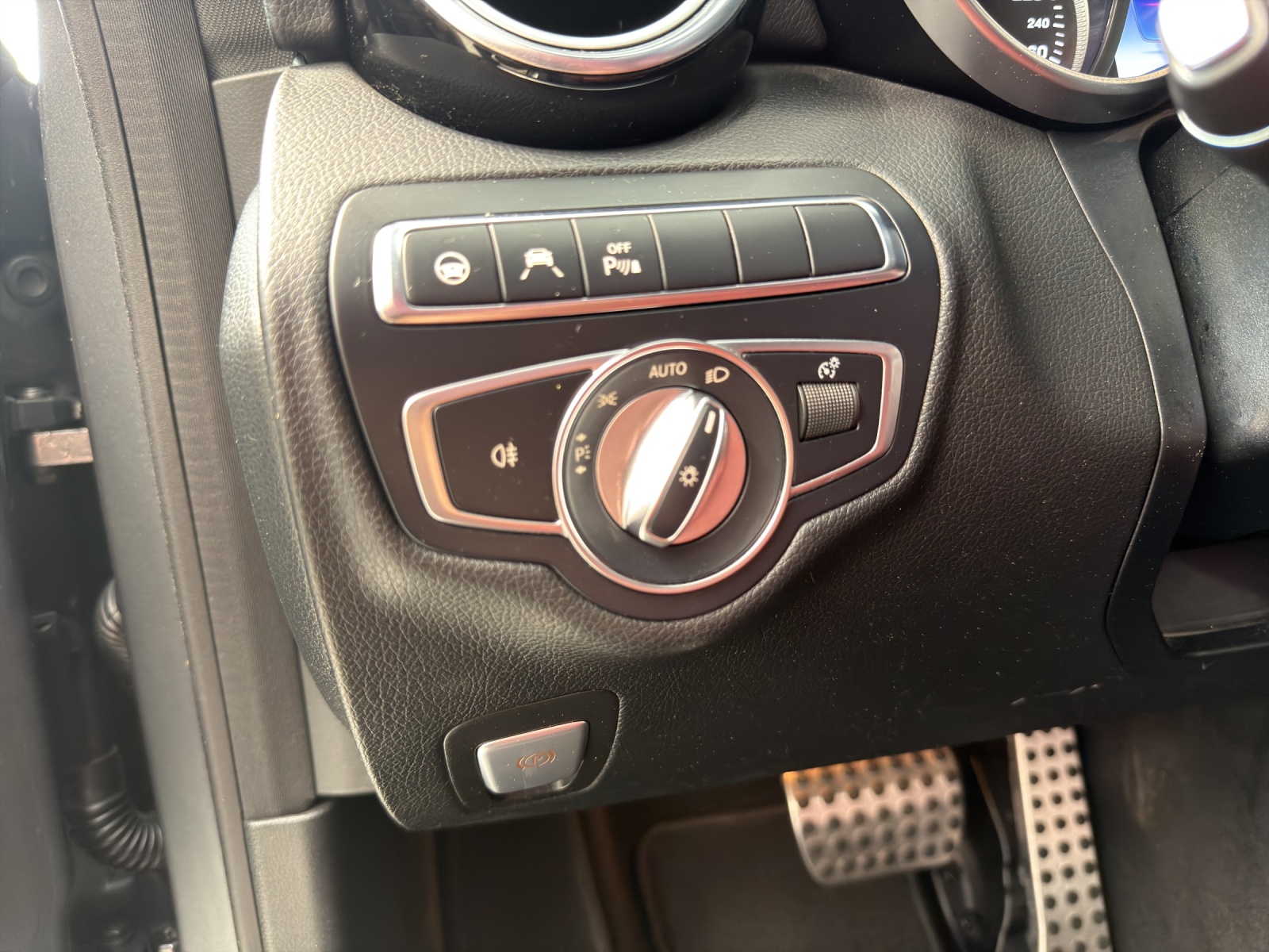 Image MERCEDES-BENZ C-200 C 200 AMG Line 4Matic
