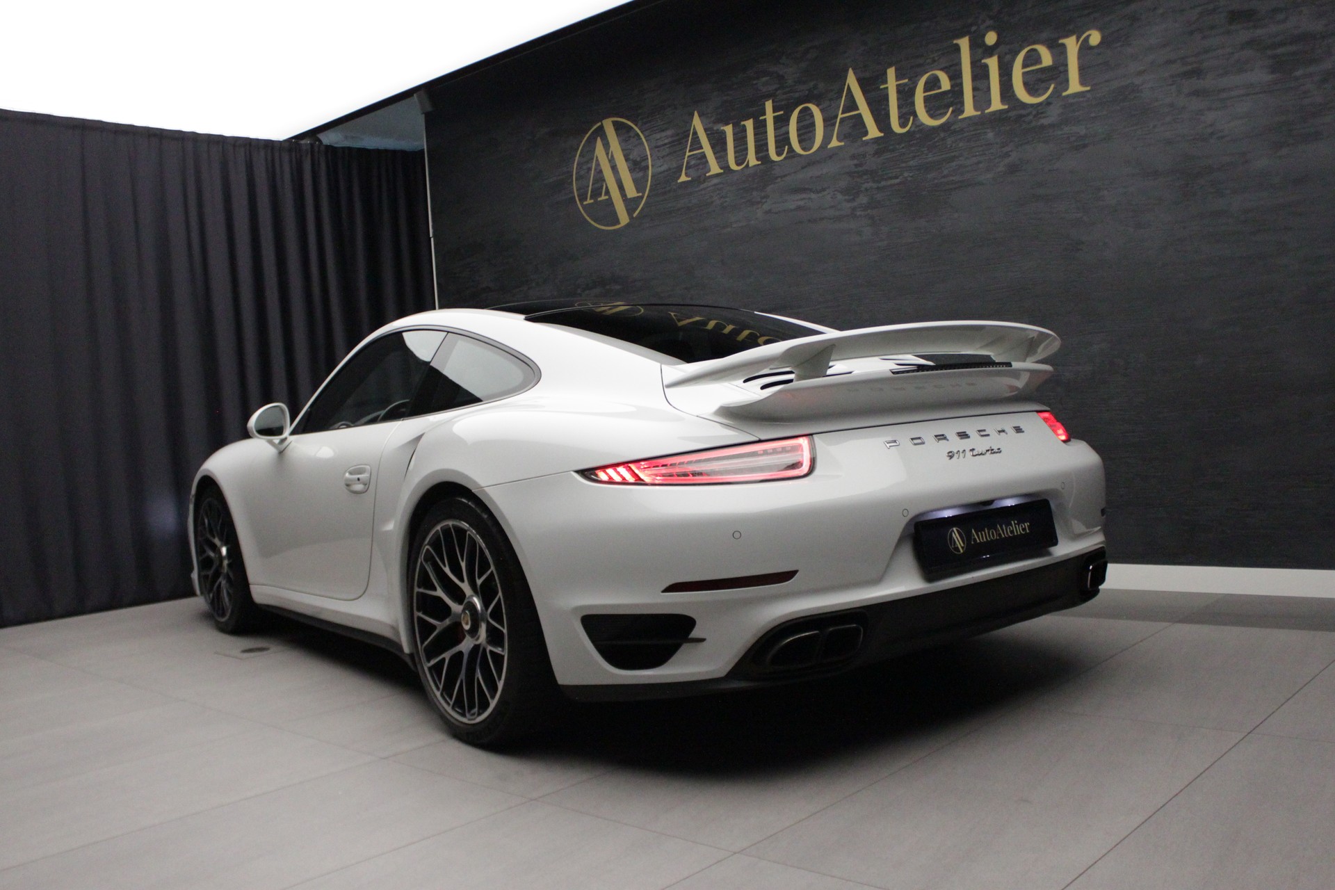 PORSCHE 911 Turbo PDK-image-9