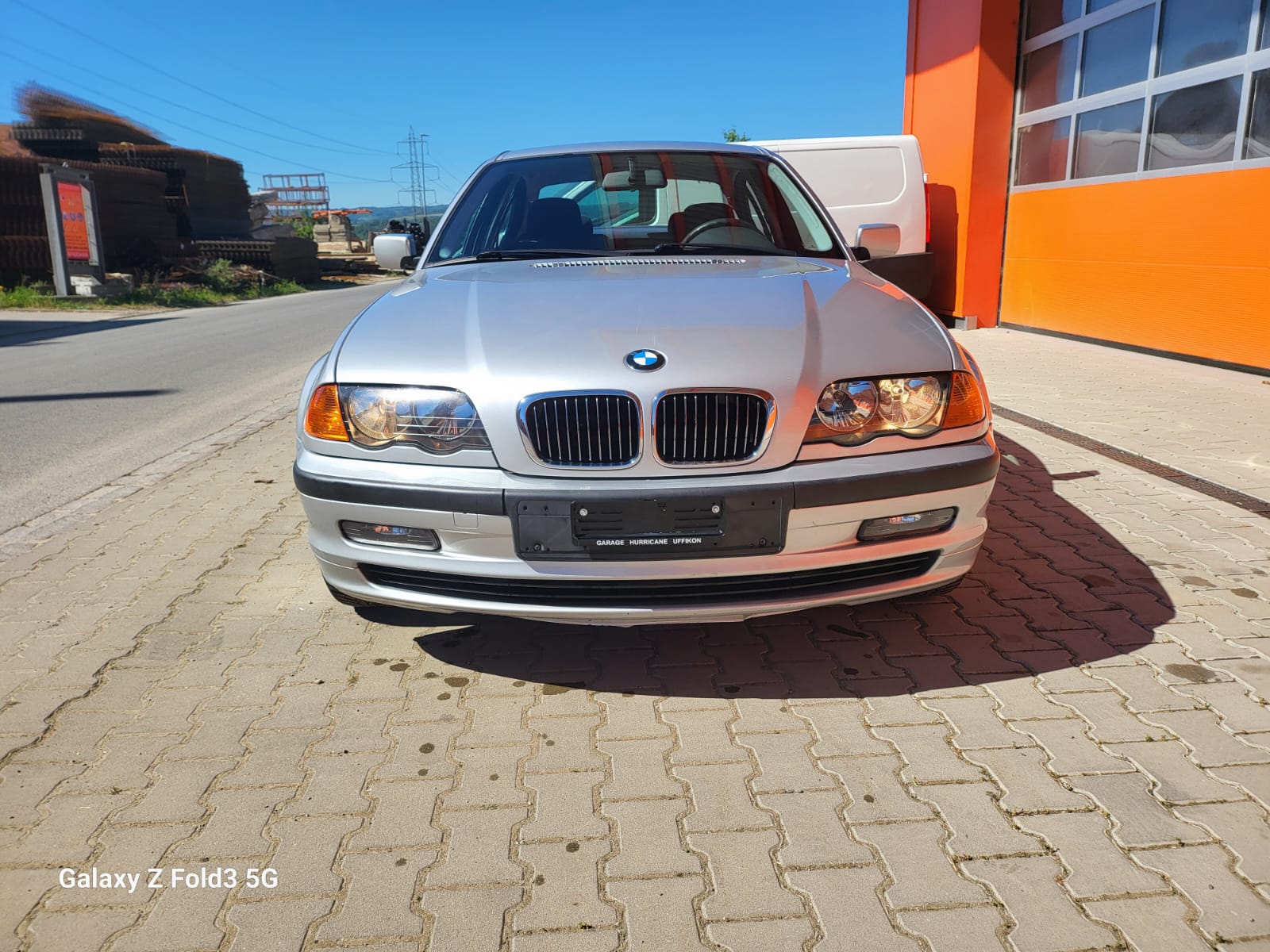 BMW 320 i-image-3