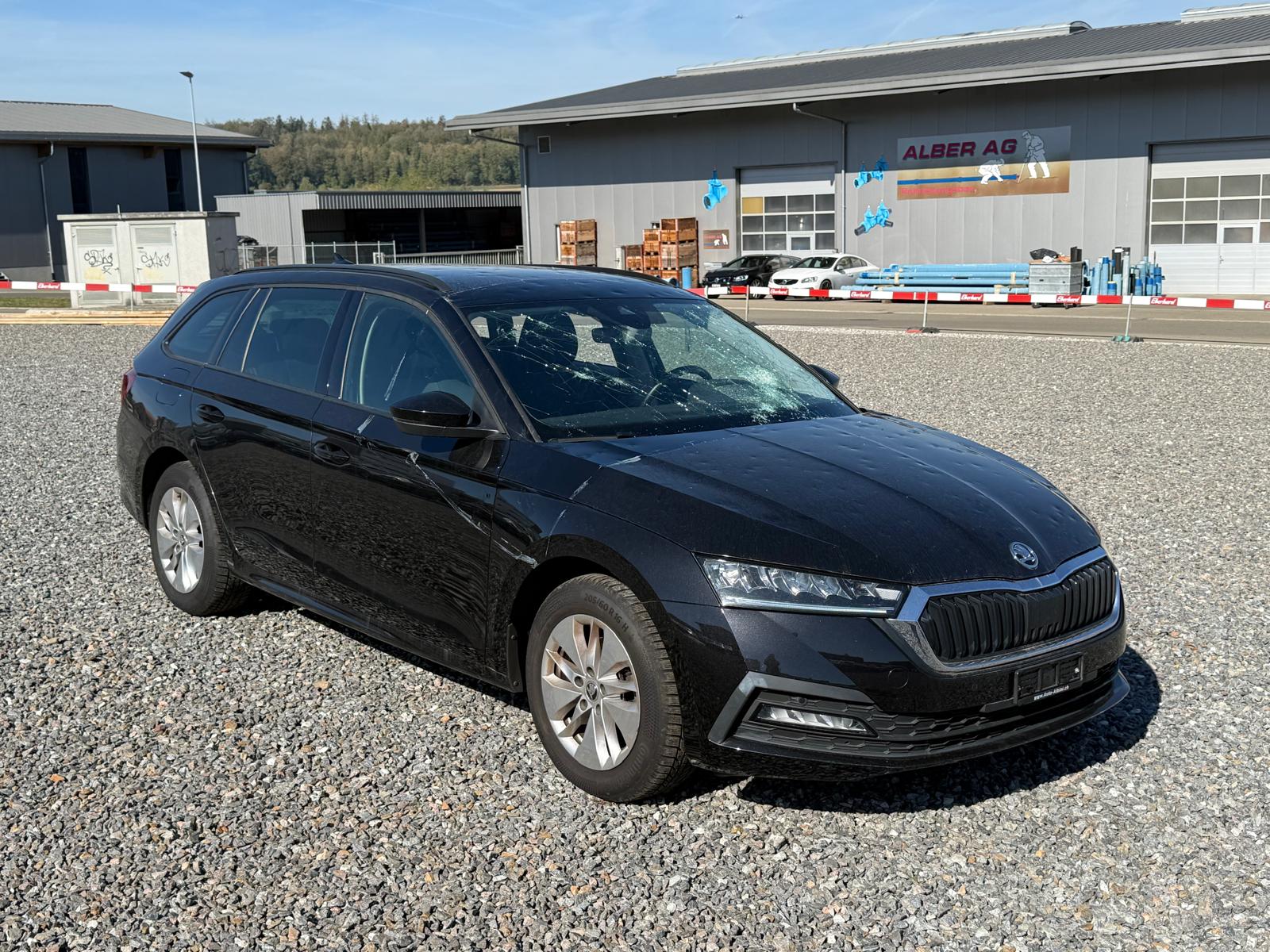 SKODA Octavia Combi 2.0 TDI DSG Ambition *HAGELSCHADEN* **Jetzt nur noch CHF 10'900.- statt CHF 17'900.-**-image-14