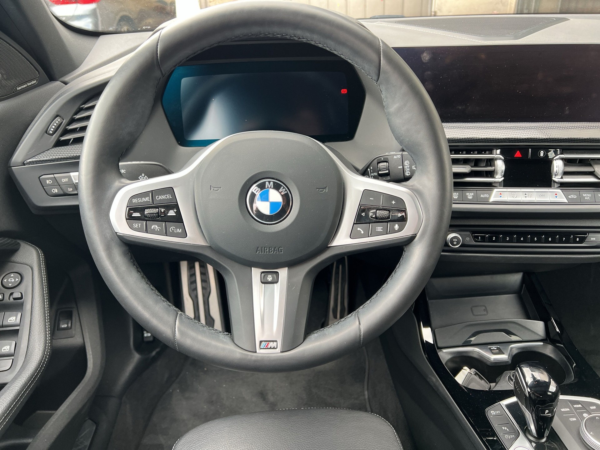 BMW 120i M Sport Pro Steptronic-image-11