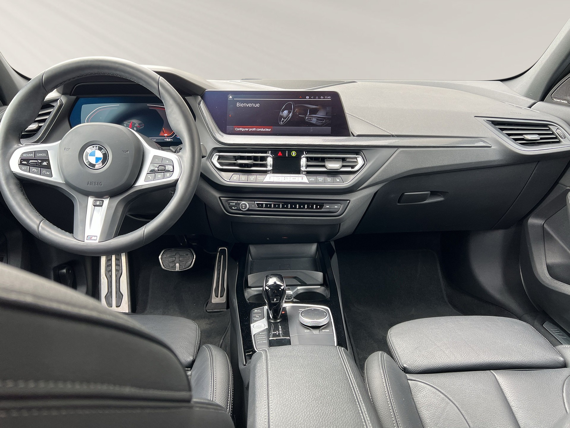 BMW 120i M Sport Pro Steptronic-image-5
