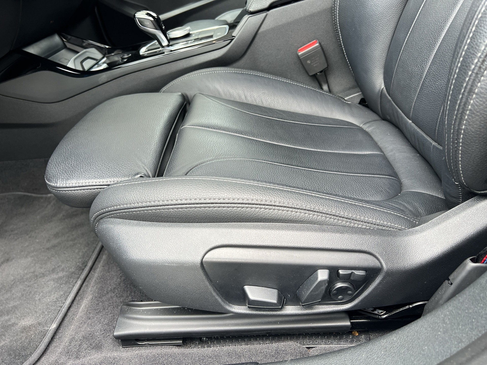 BMW 120i M Sport Pro Steptronic-image-18