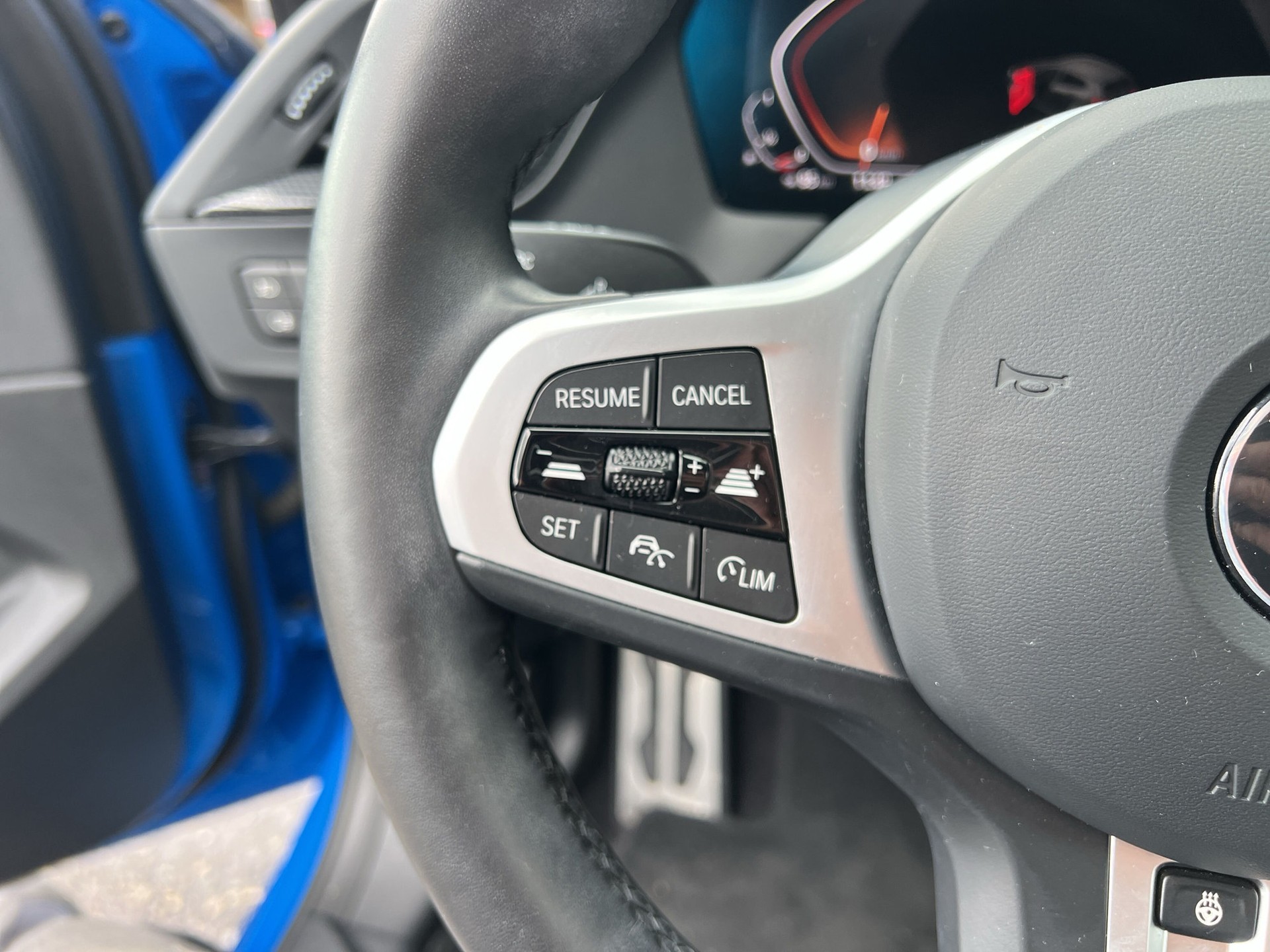 BMW 120i M Sport Pro Steptronic-image-14