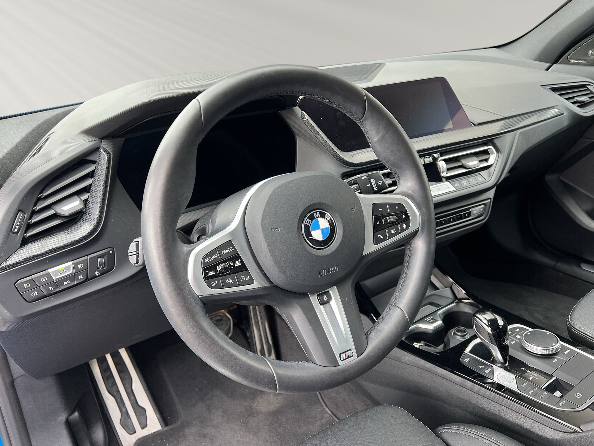 BMW 120i M Sport Pro Steptronic-image-3