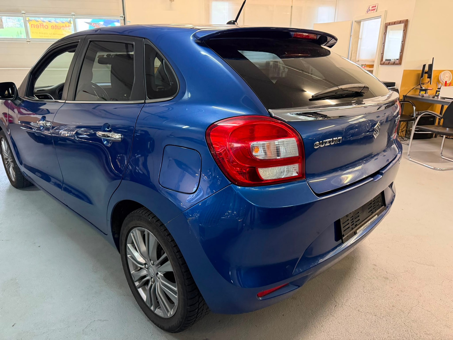 SUZUKI Baleno 1.2i Compact Top Hybrid-image-4
