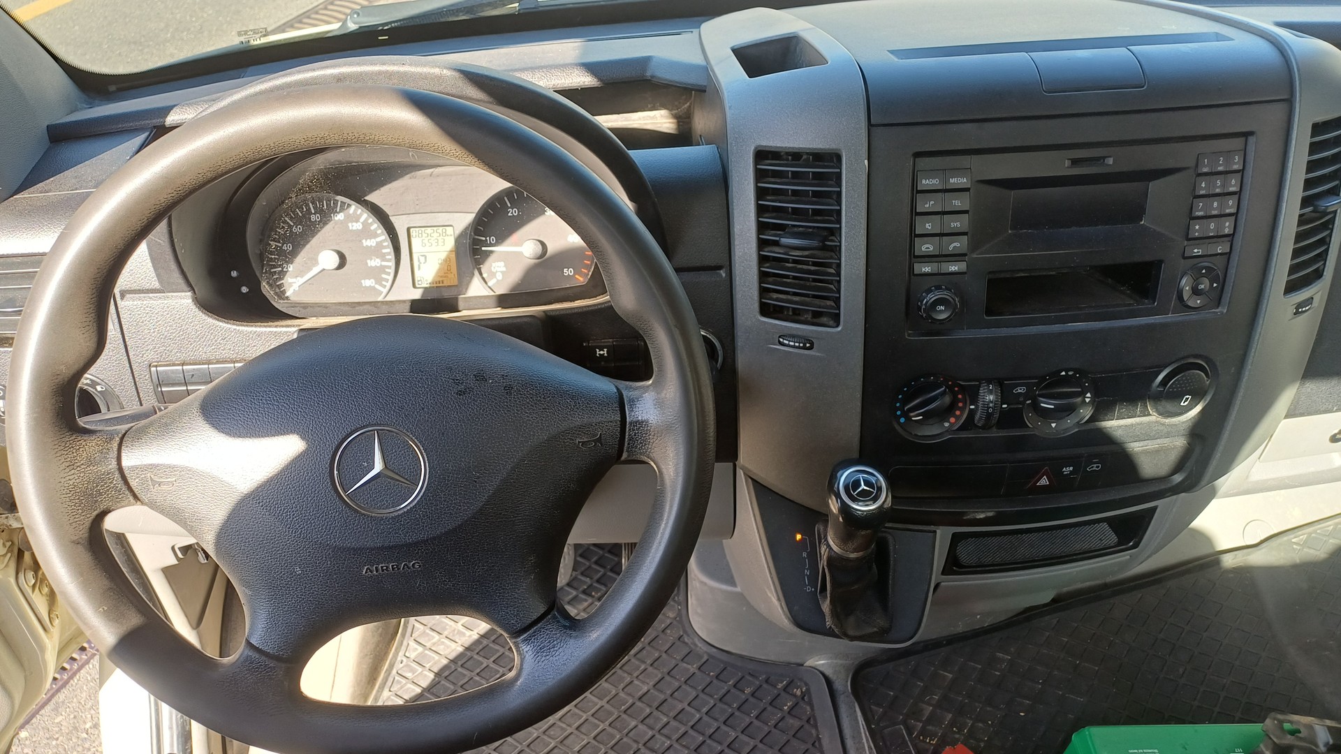 MERCEDES-BENZ Sprinter 313 CDI Standard 4x4 Automat-image-9