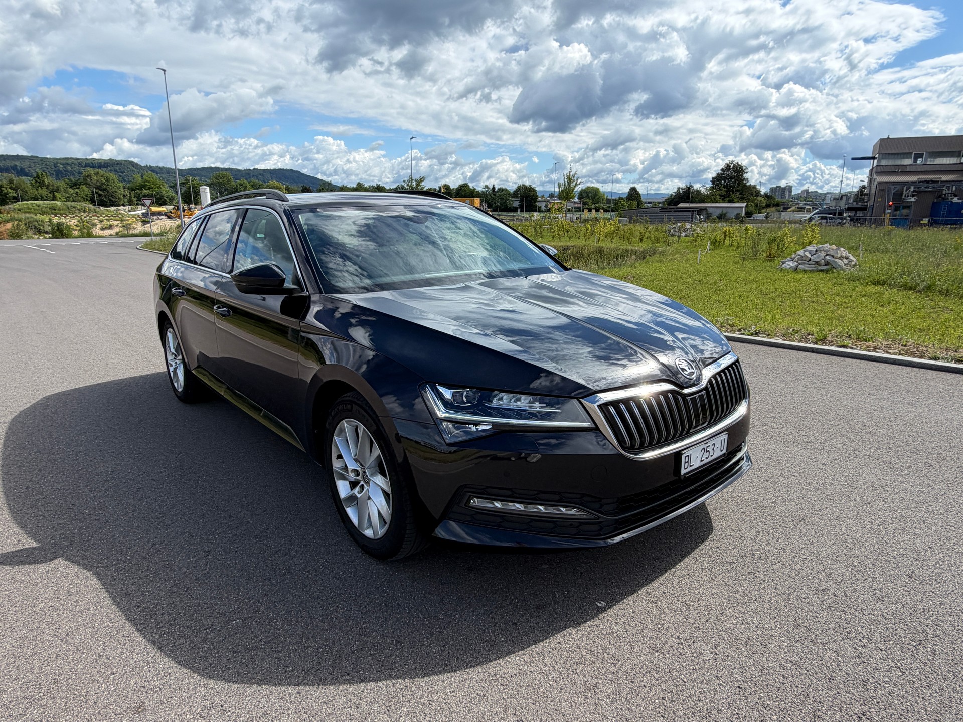 SKODA Superb Combi 2.0 TDi Ambition 4x4 DSG-image-4
