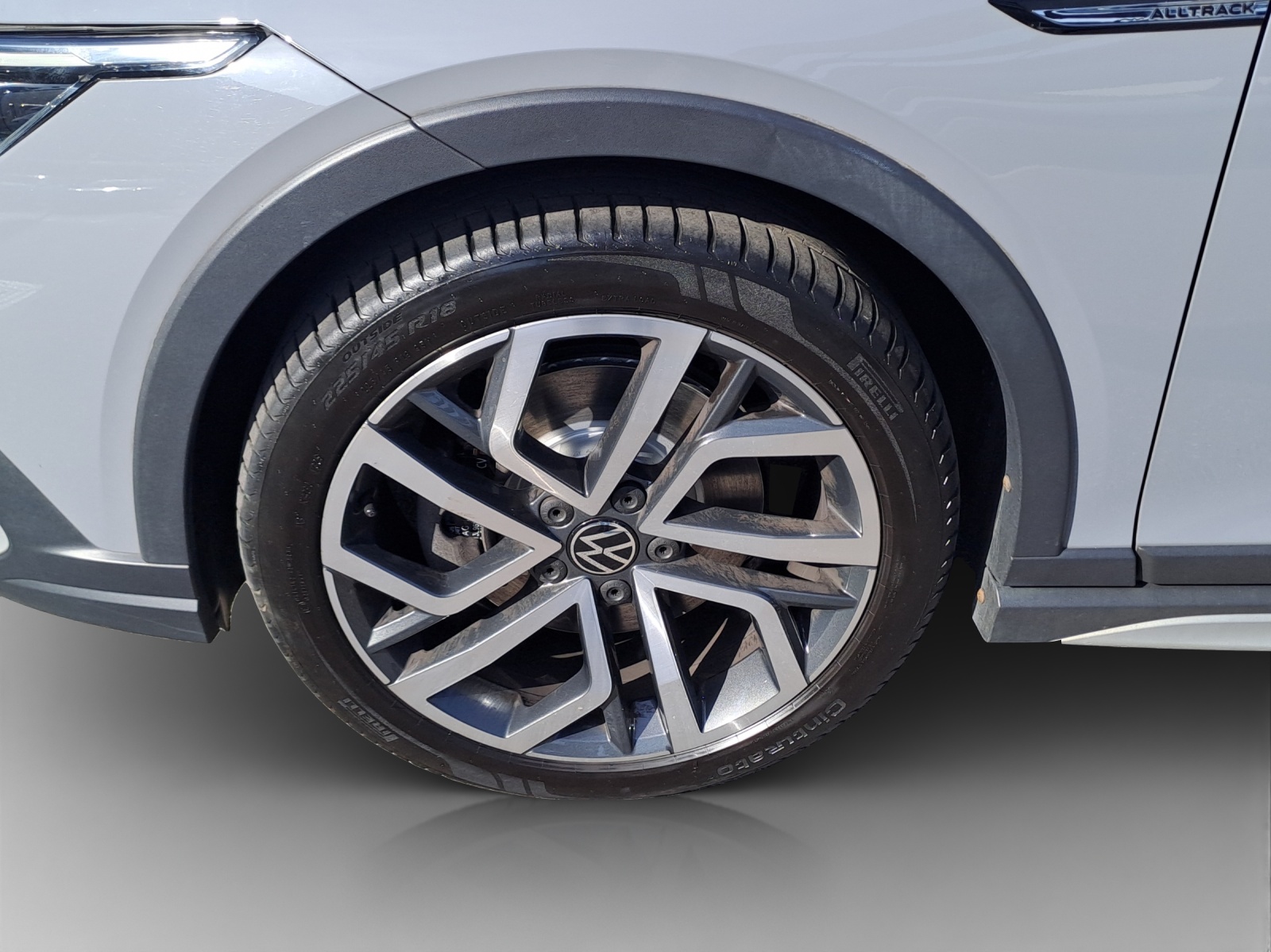 VW Golf 2.0 TDI Alltrack DSG 4Motion-image-11