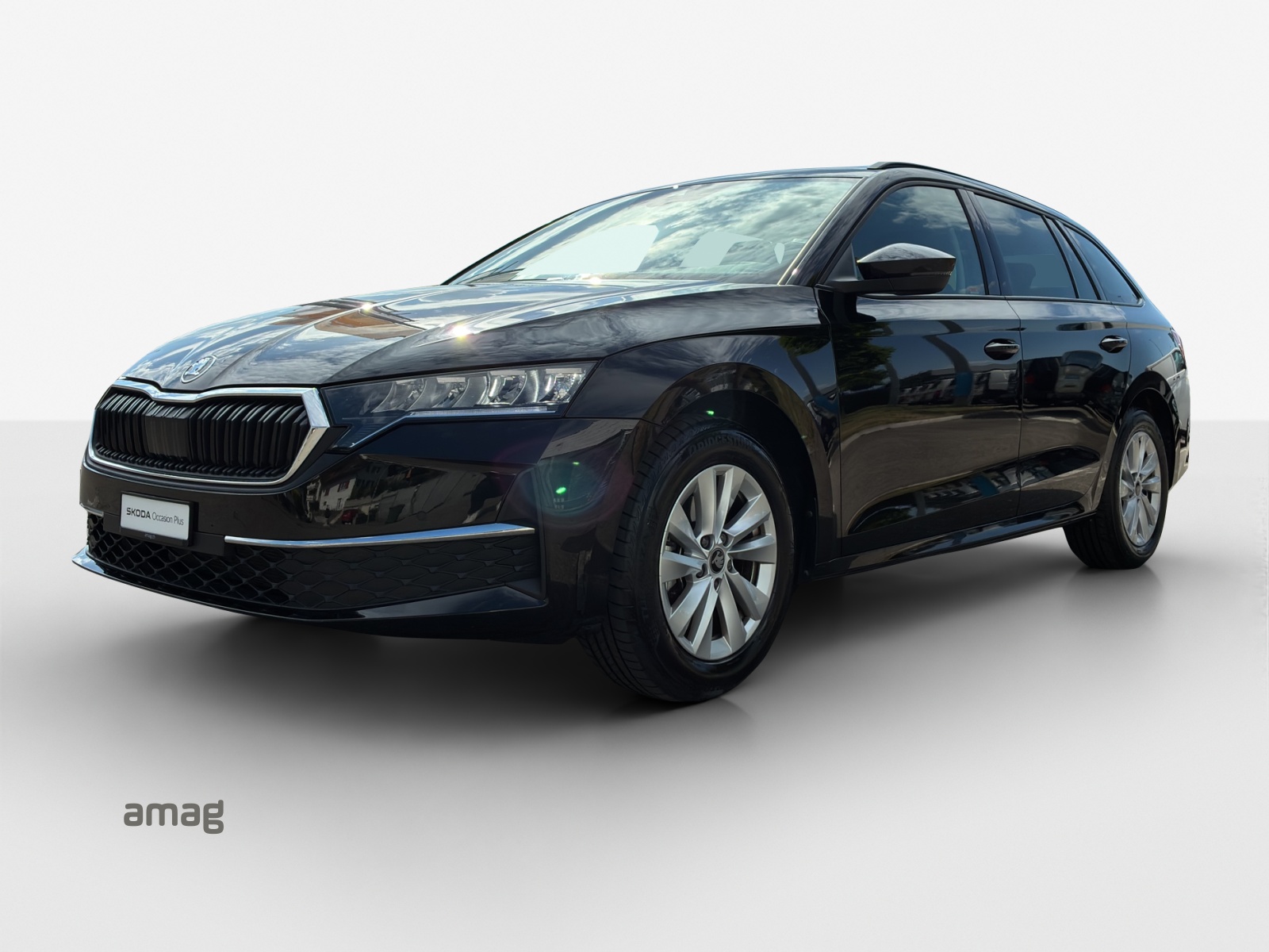 SKODA Octavia Combi 1.5 TSI mHEV DSG Dynamic-image-0