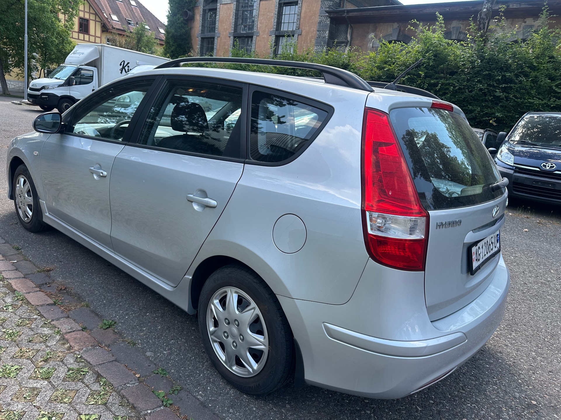 HYUNDAI i30 Wagon 1.6 Swiss Plus Edition-image-3
