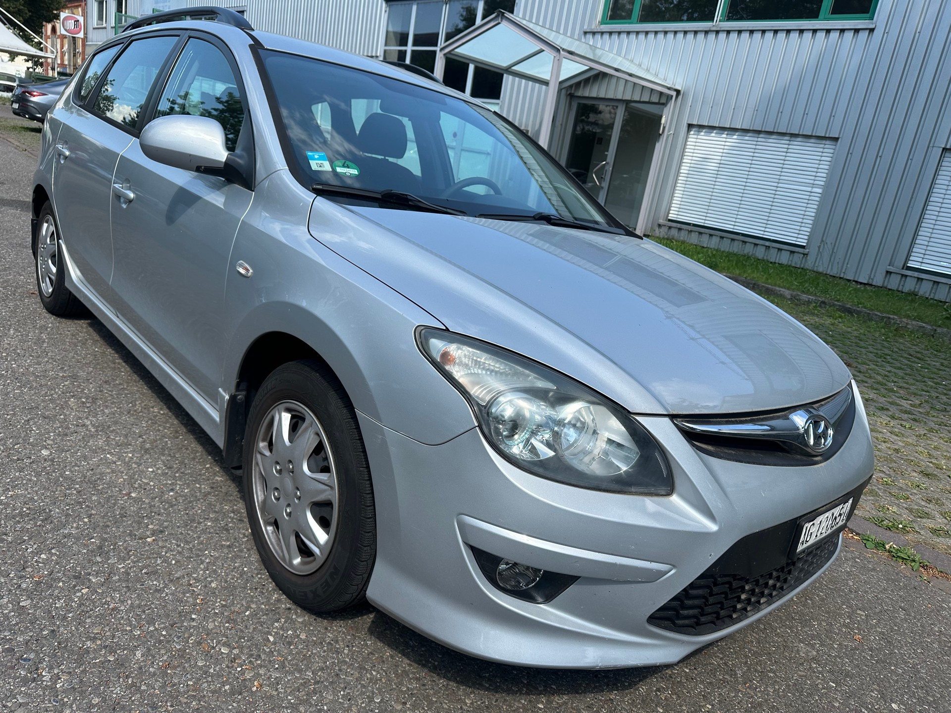 HYUNDAI i30 Wagon 1.6 Swiss Plus Edition-image-0