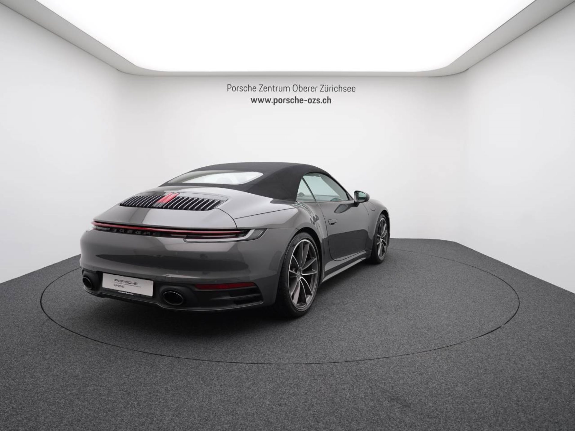 PORSCHE 911 Carrera 4 Cabriolet-image-6