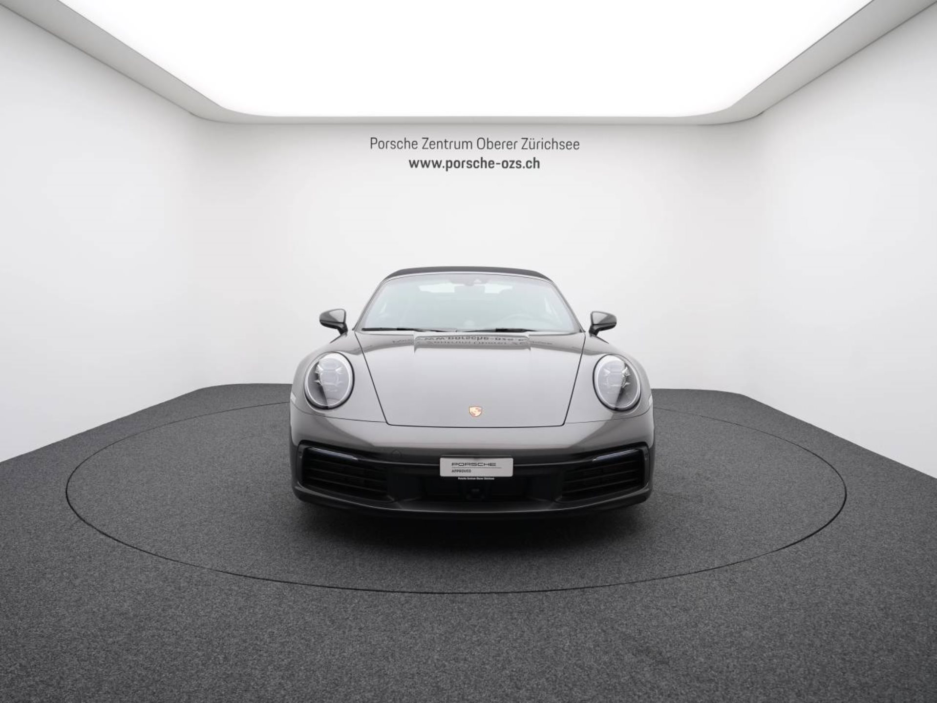 PORSCHE 911 Carrera 4 Cabriolet-image-9