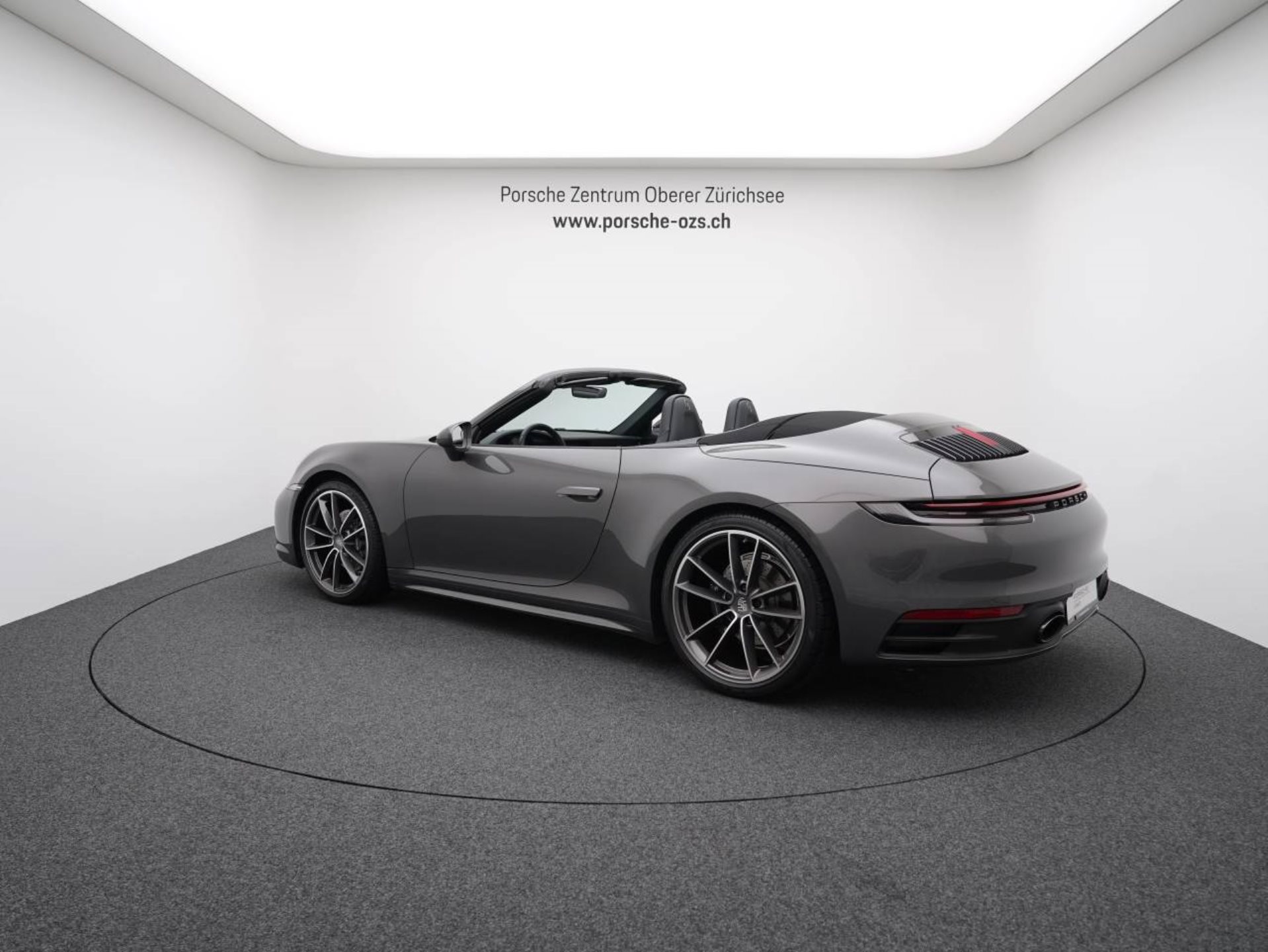 PORSCHE 911 Carrera 4 Cabriolet-image-2
