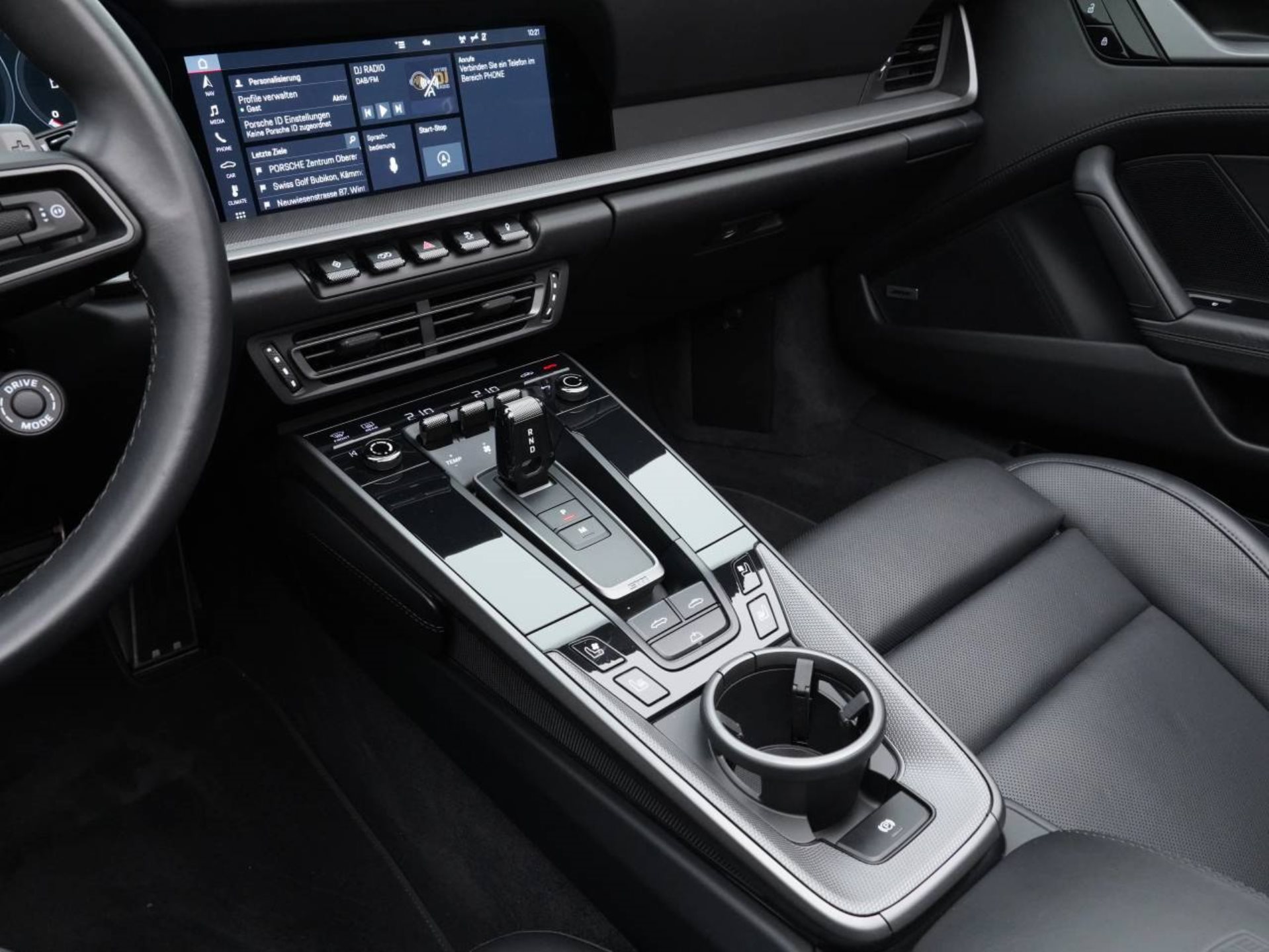 PORSCHE 911 Carrera 4 Cabriolet-image-17