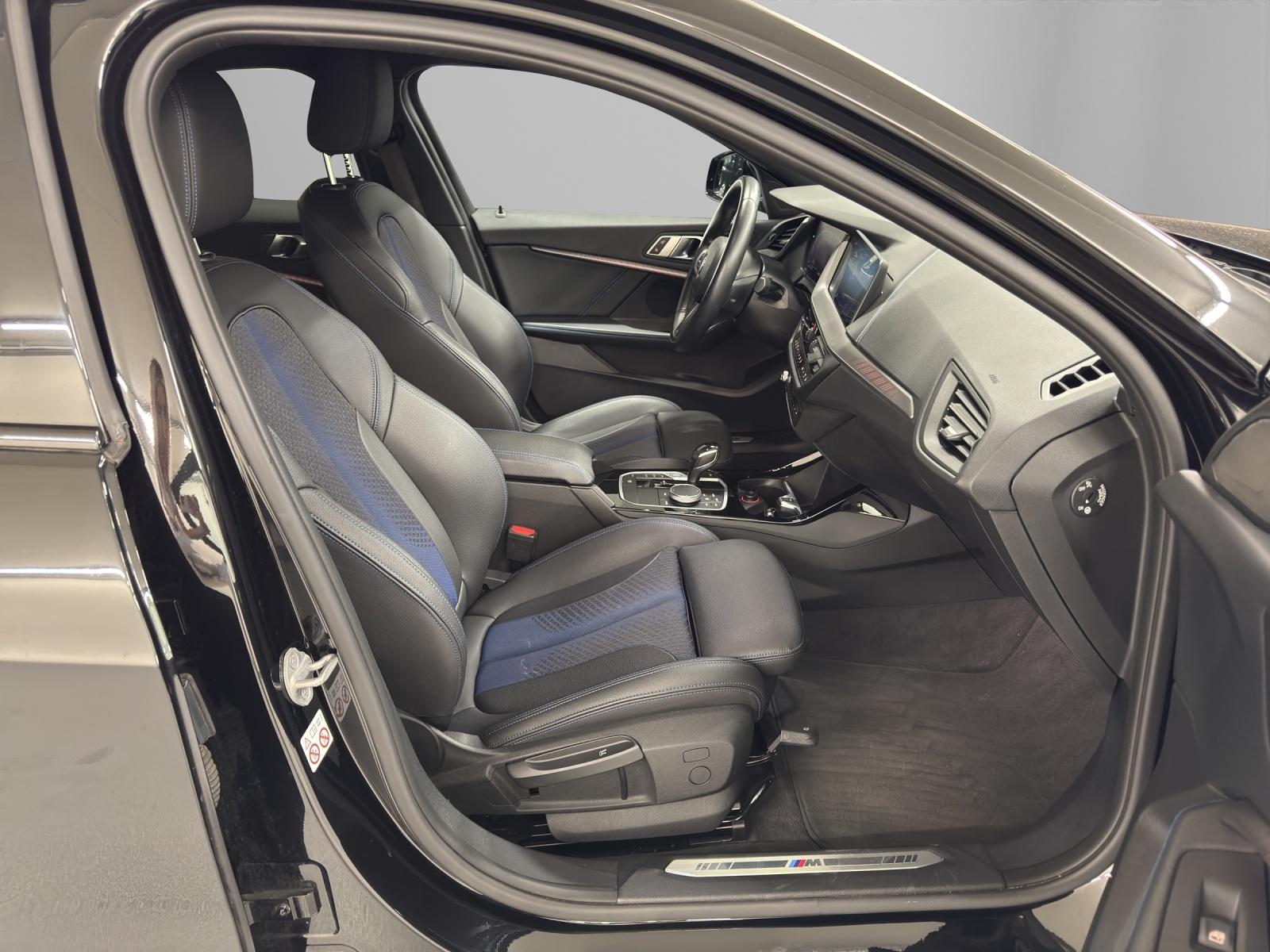 BMW 118i-image-14