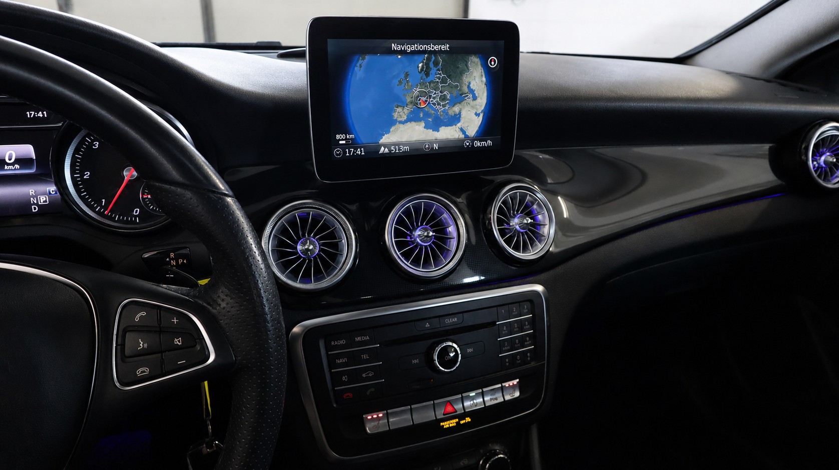 MERCEDES-BENZ CLA Shooting Brake 200 d 7G-DCT-image-10